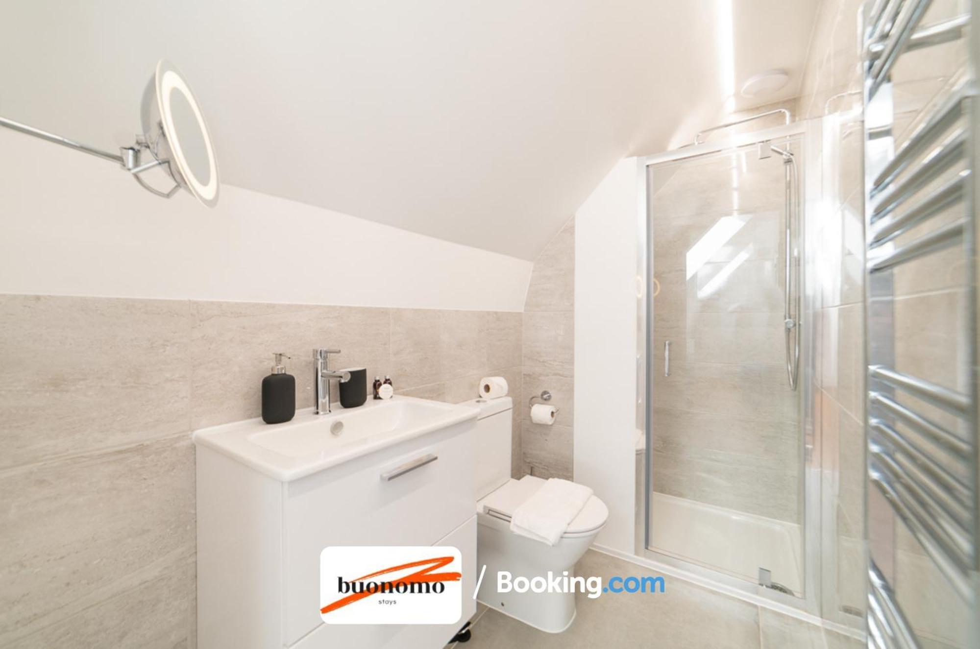 Lägenhet Two Bedroom At Buonomo Short Lets & Serviced