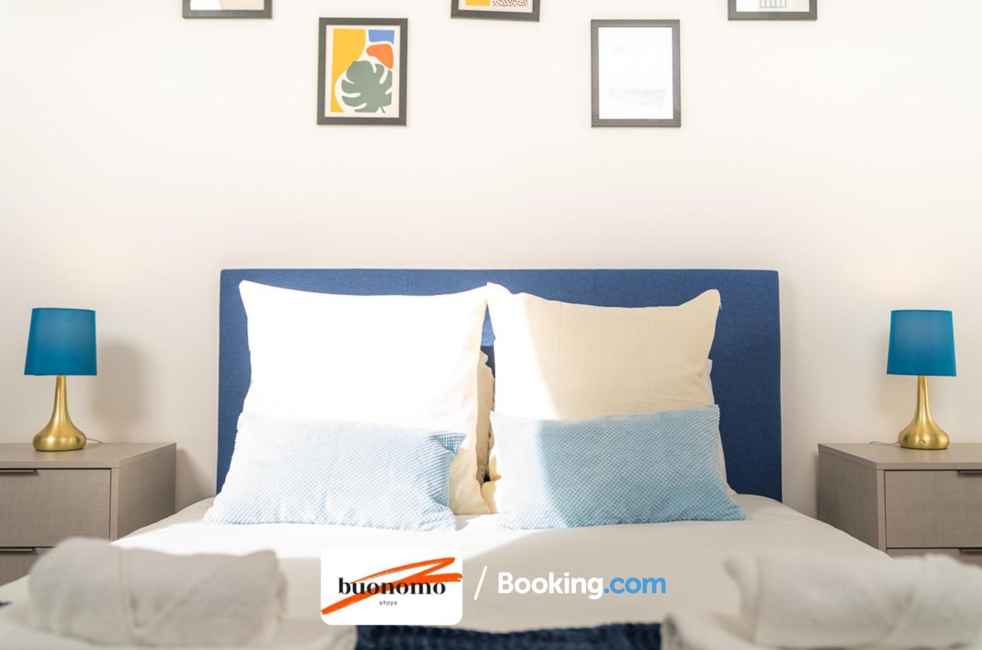 Two Bedroom At Buonomo Short Lets & Serviced Lägenhet *