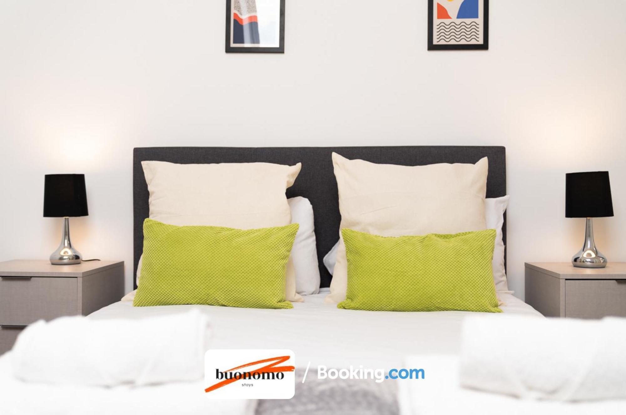 Lägenhet Two Bedroom At Buonomo Short Lets & Serviced
