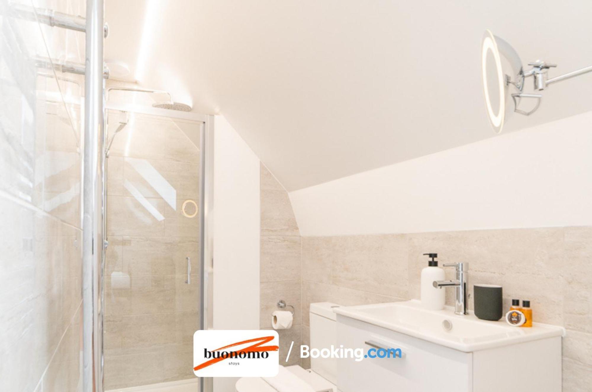 Two Bedroom At Buonomo Short Lets & Serviced Appartement *
