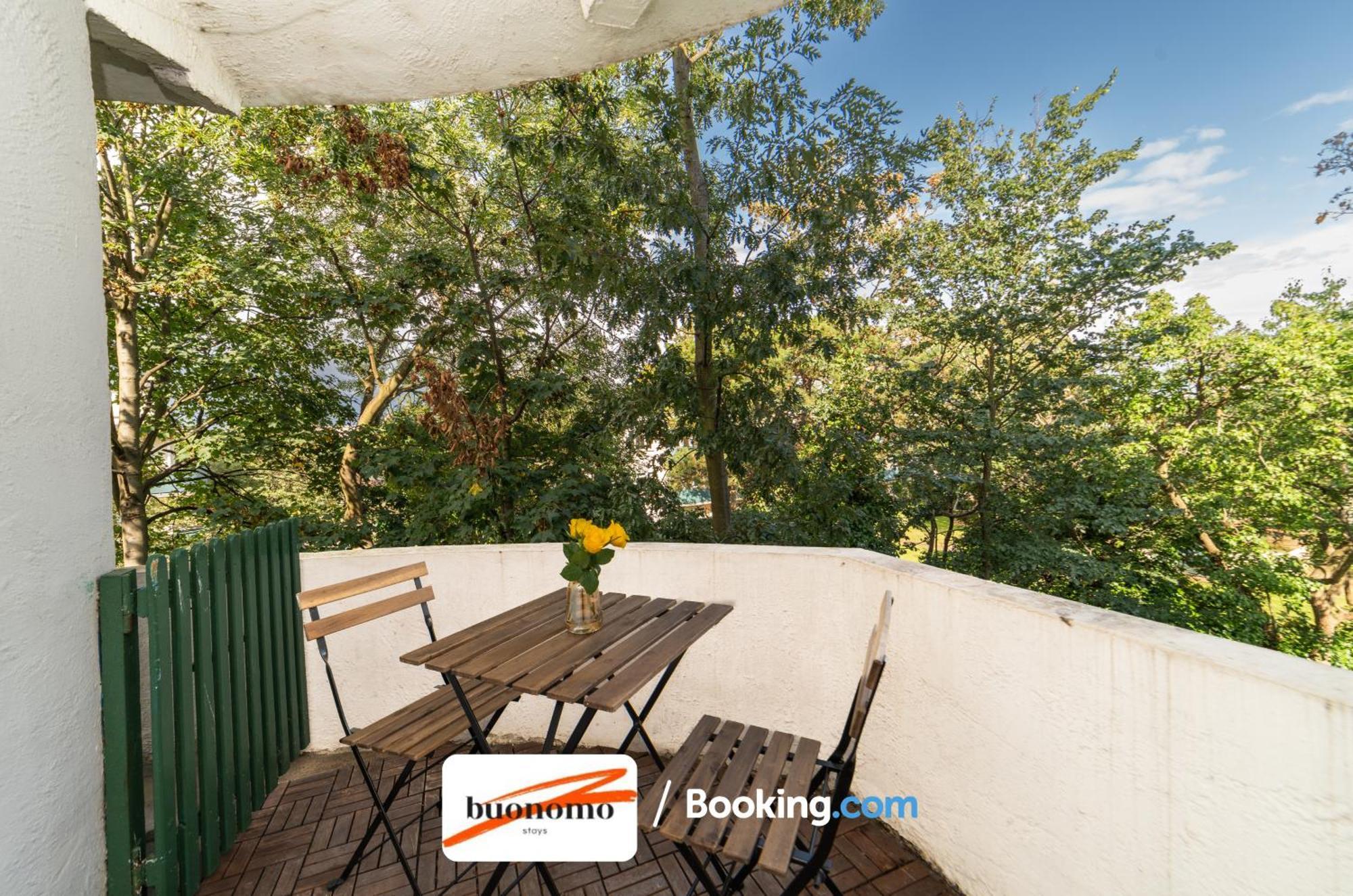 Appartement Two Bedroom By Buonomo Short Lets & Serviced With Balcony