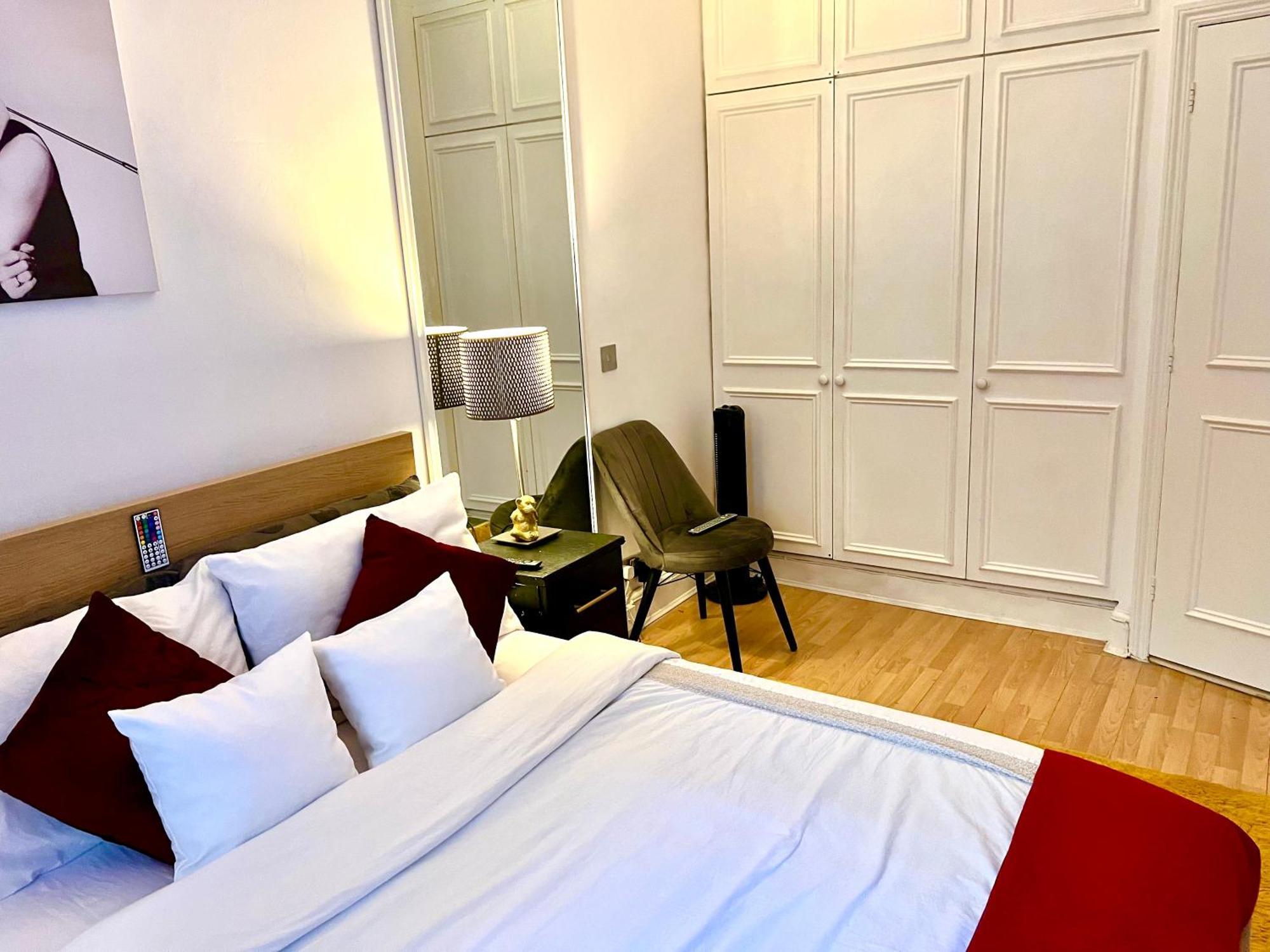 Lejlighed Knightsbridge One Bedroom Flat