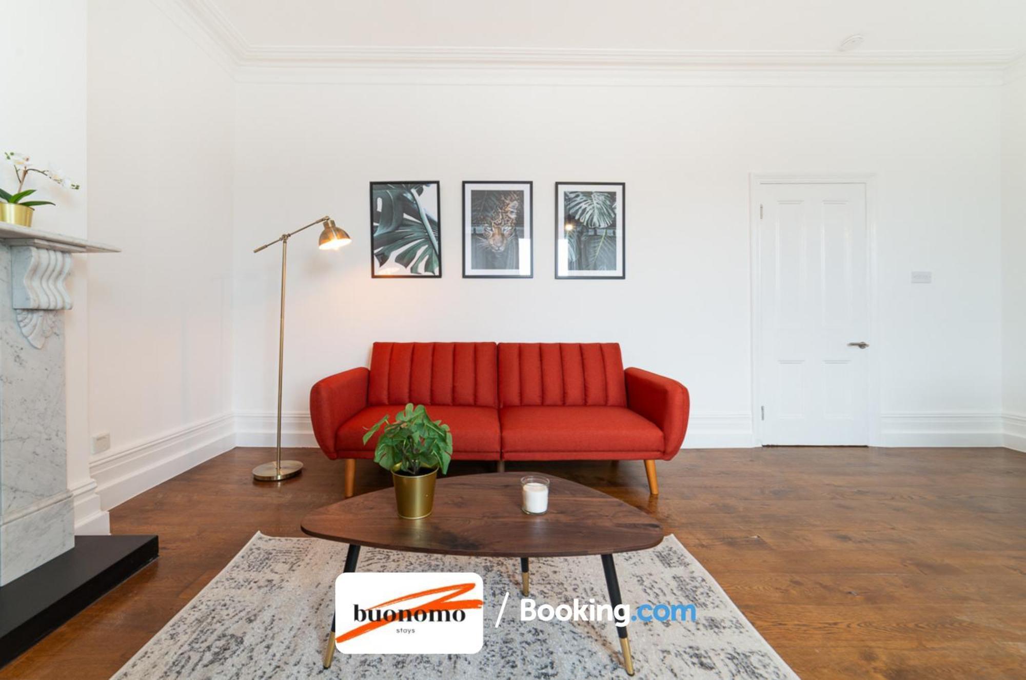 Three Bedroom At Buonomo Short Lets & Serviced Close To Wimbledon Tennis Courts Apartment London