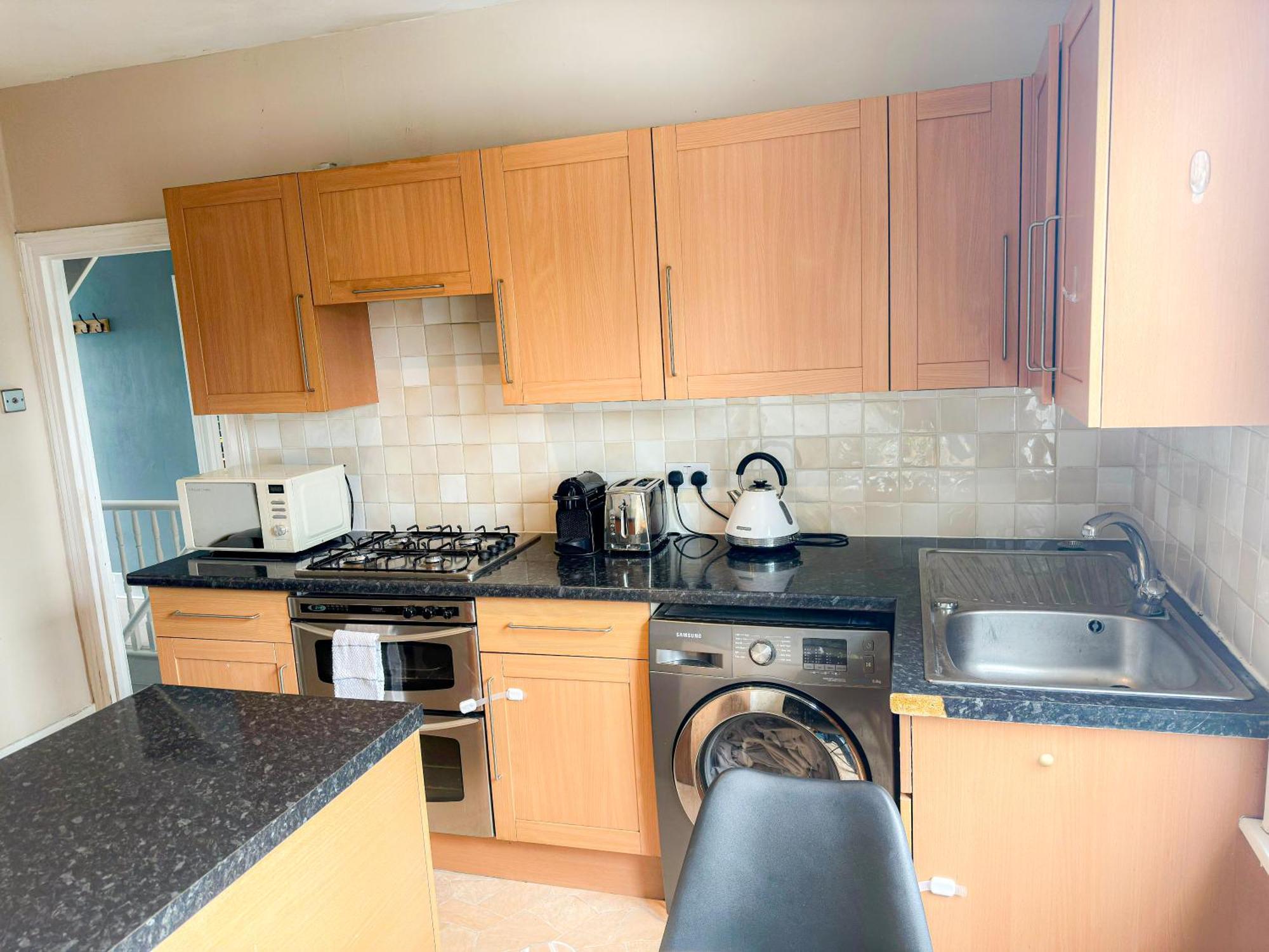 Stylish 1-bed Flat In Willesden With Private Patio Leilighet