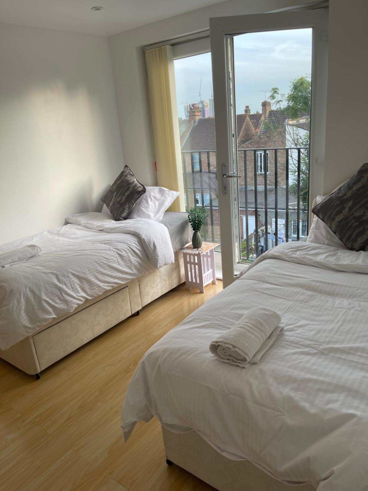 Lonsdale Place Guest house