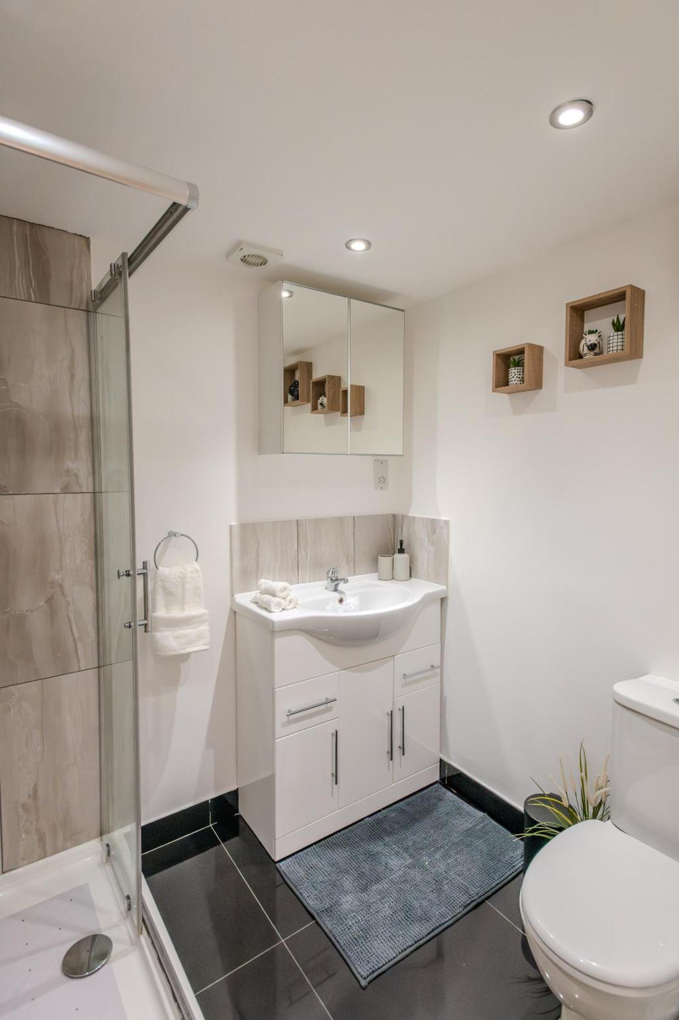 Cosy 1 Bedroom Basement With Private Patio Area Appartamento Londra