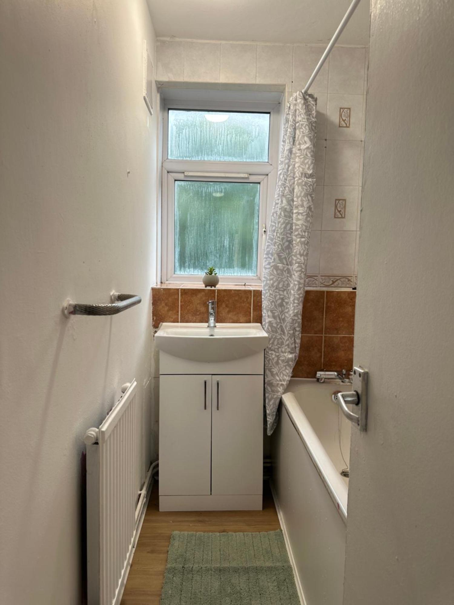 Shared In A Luxury 3 Bedroom Flat In Aldgate, E1!central * London