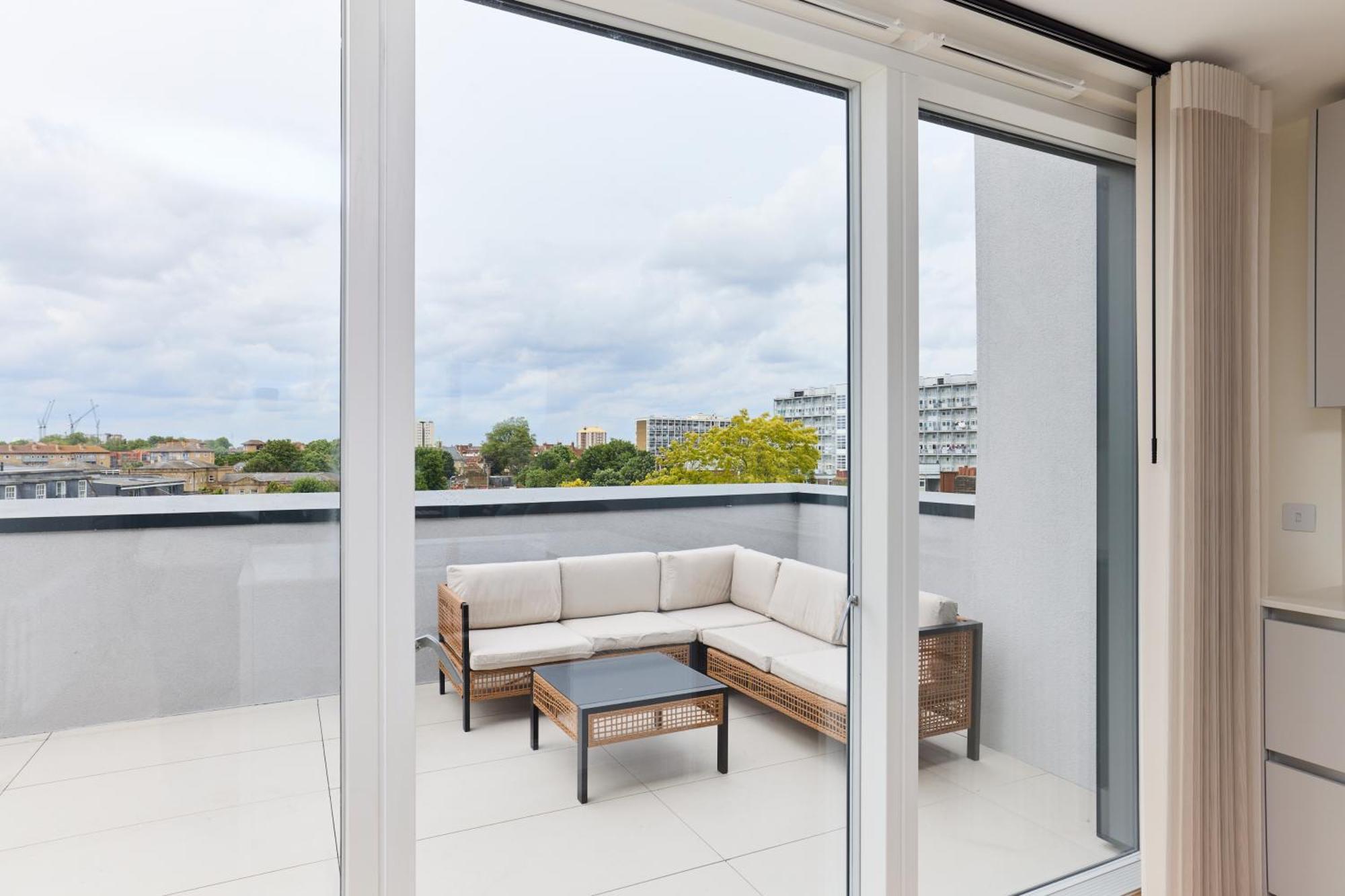 Apartment The East Mile Quarters - Gorgeous 3bdr Flat With Balcony