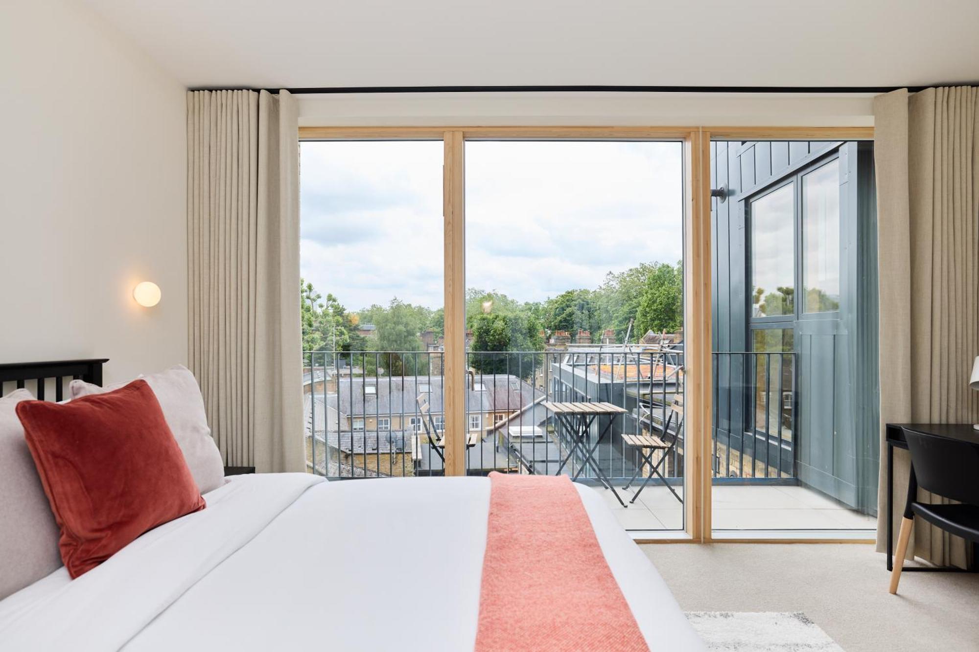Apartment The East Mile Hideout - Trendy 3bdr Flat With Balcony *