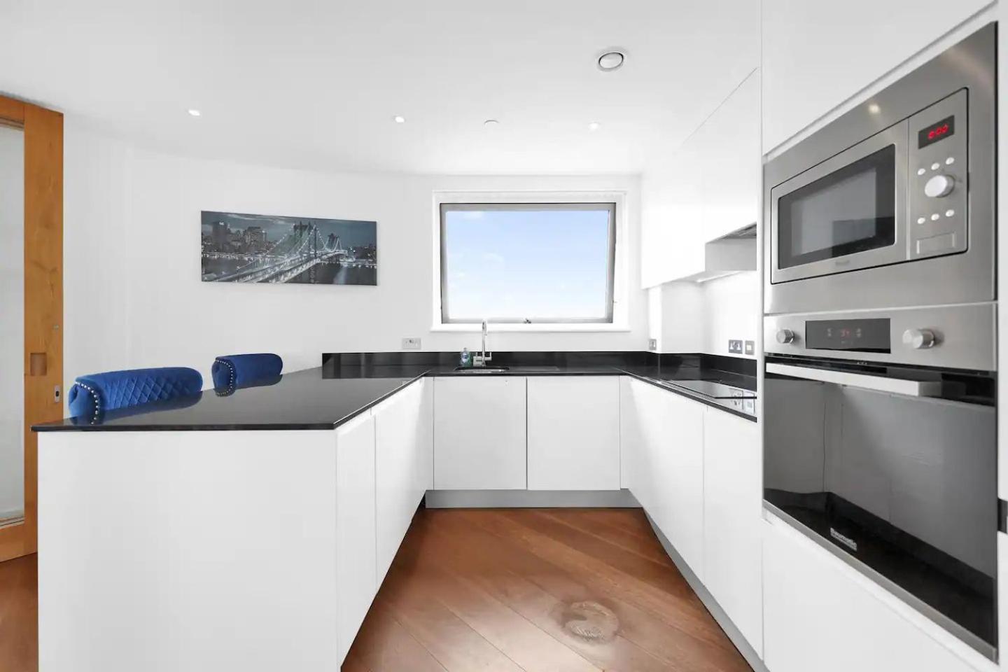 Pass The Keys Panoramic Views Centralparking Apartment London