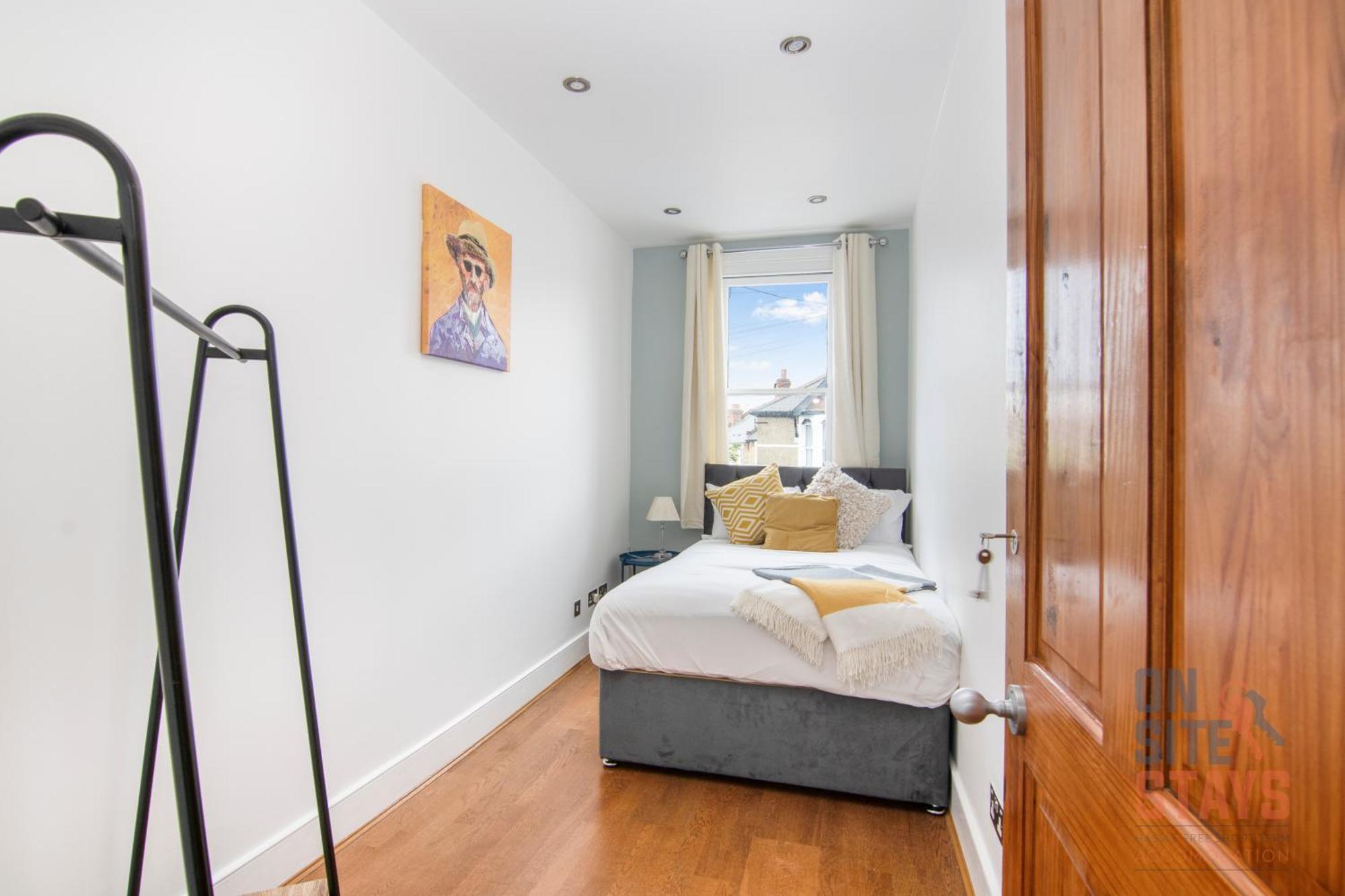 Lägenhet Onsitestays - Bright Spacious 2-br, Wifi And Lots Of Street Parking