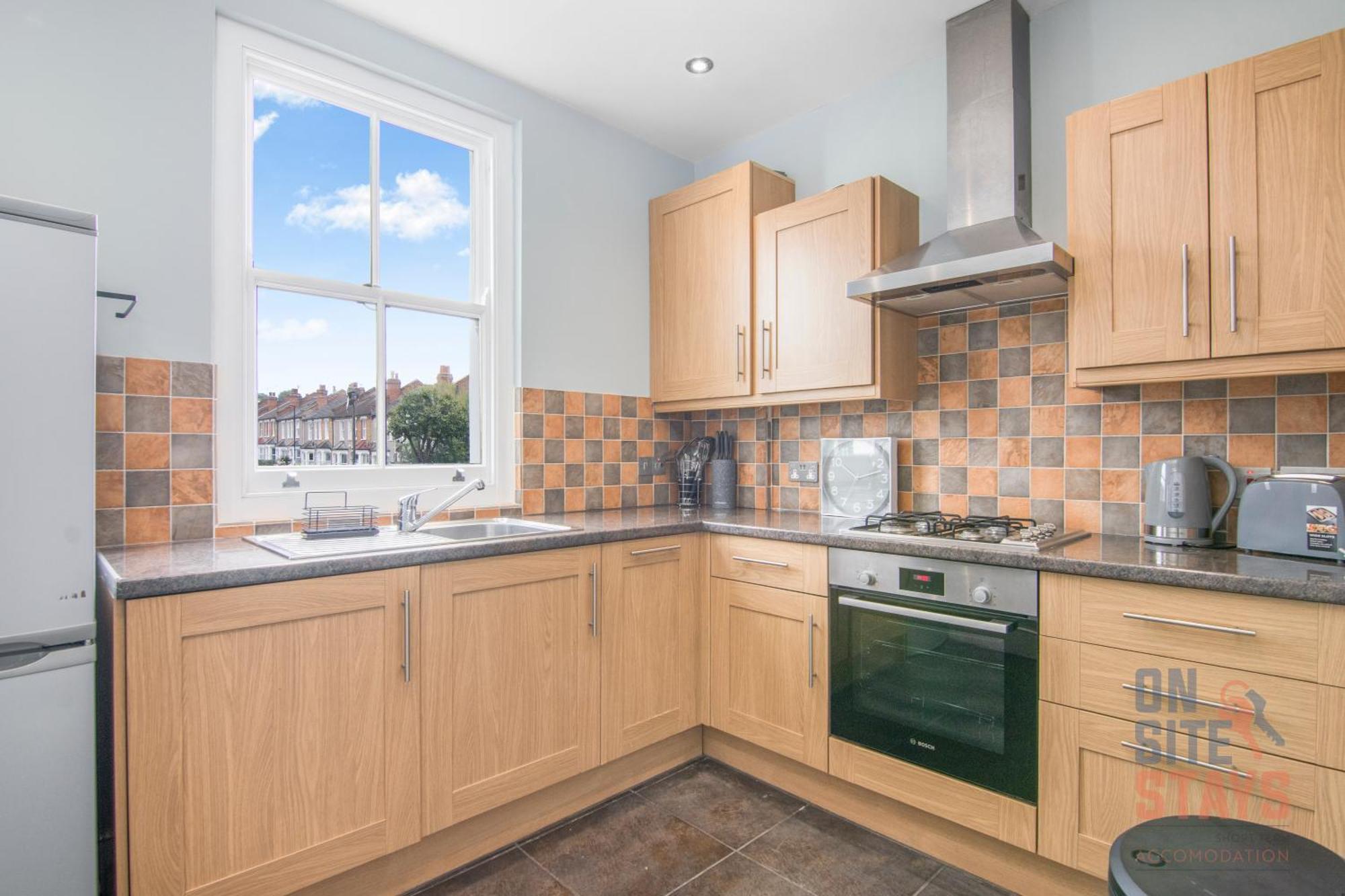 Lägenhet Onsitestays - Bright Spacious 2-br, Wifi And Lots Of Street Parking *