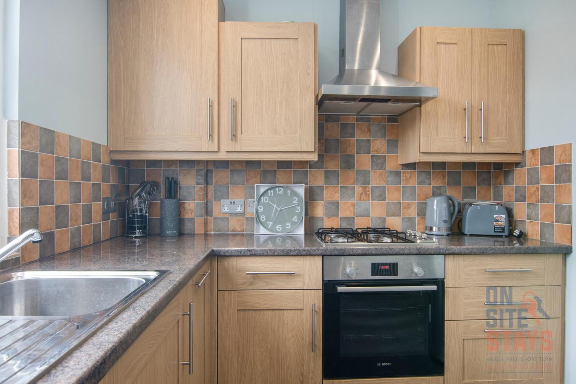Onsitestays - Bright Spacious 2-br, Wifi And Lots Of Street Parking Lägenhet
