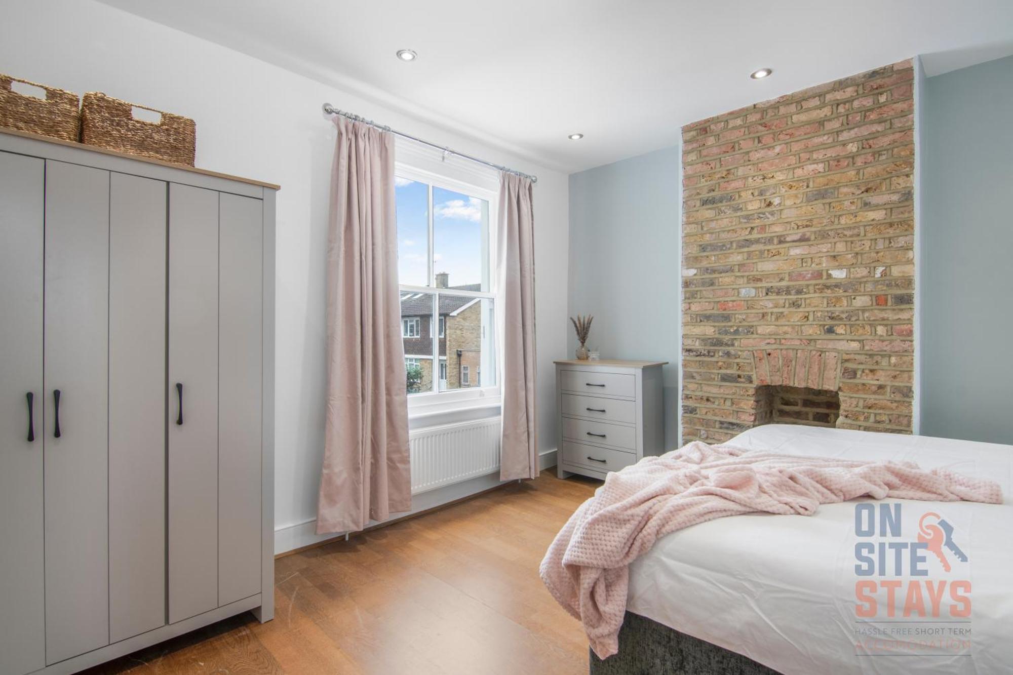 Lägenhet Onsitestays - Bright Spacious 2-br, Wifi And Lots Of Street Parking *