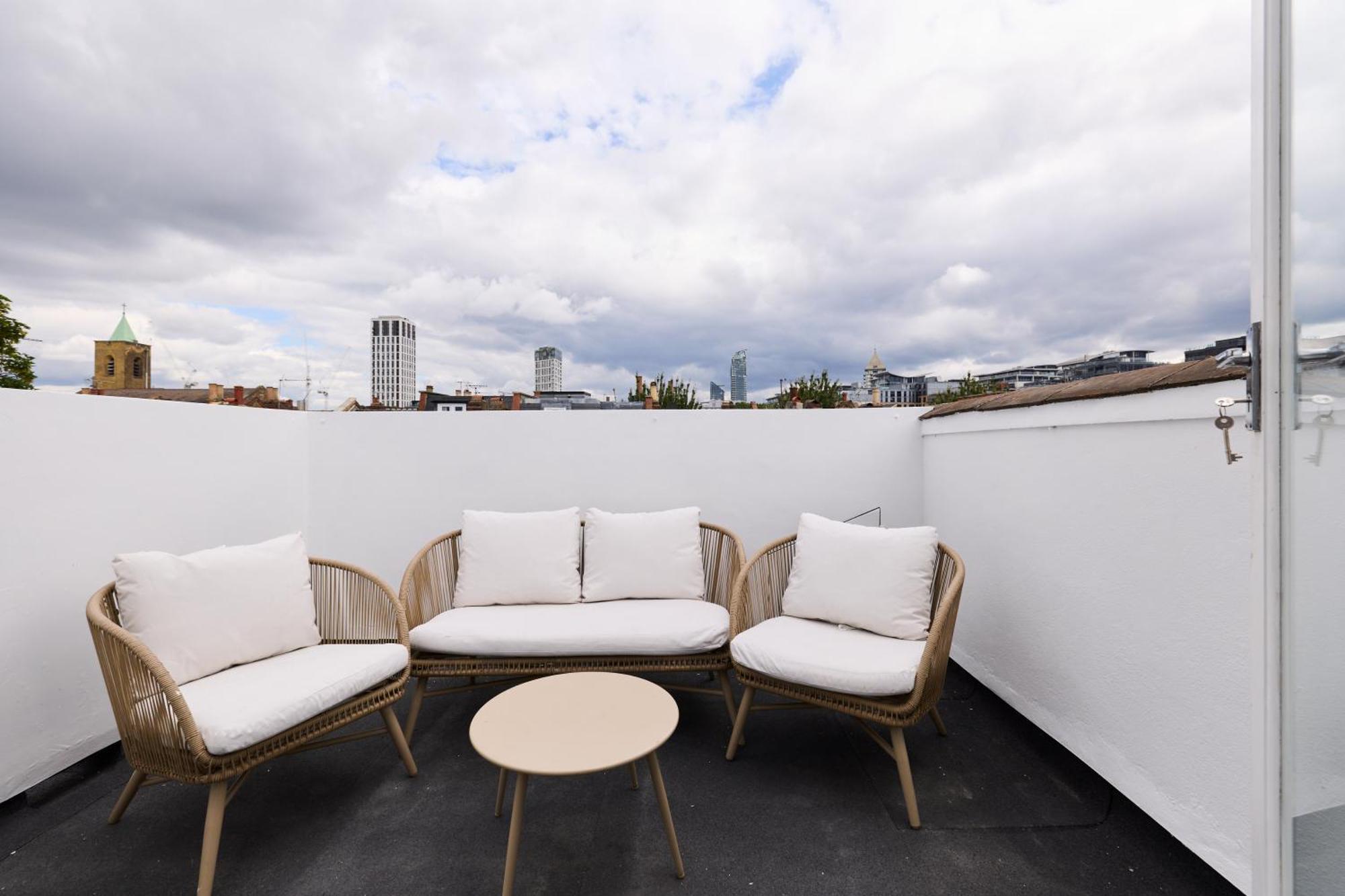 The Fulham Arms - Elegant 3bdr Flat With Terrace Lägenhet