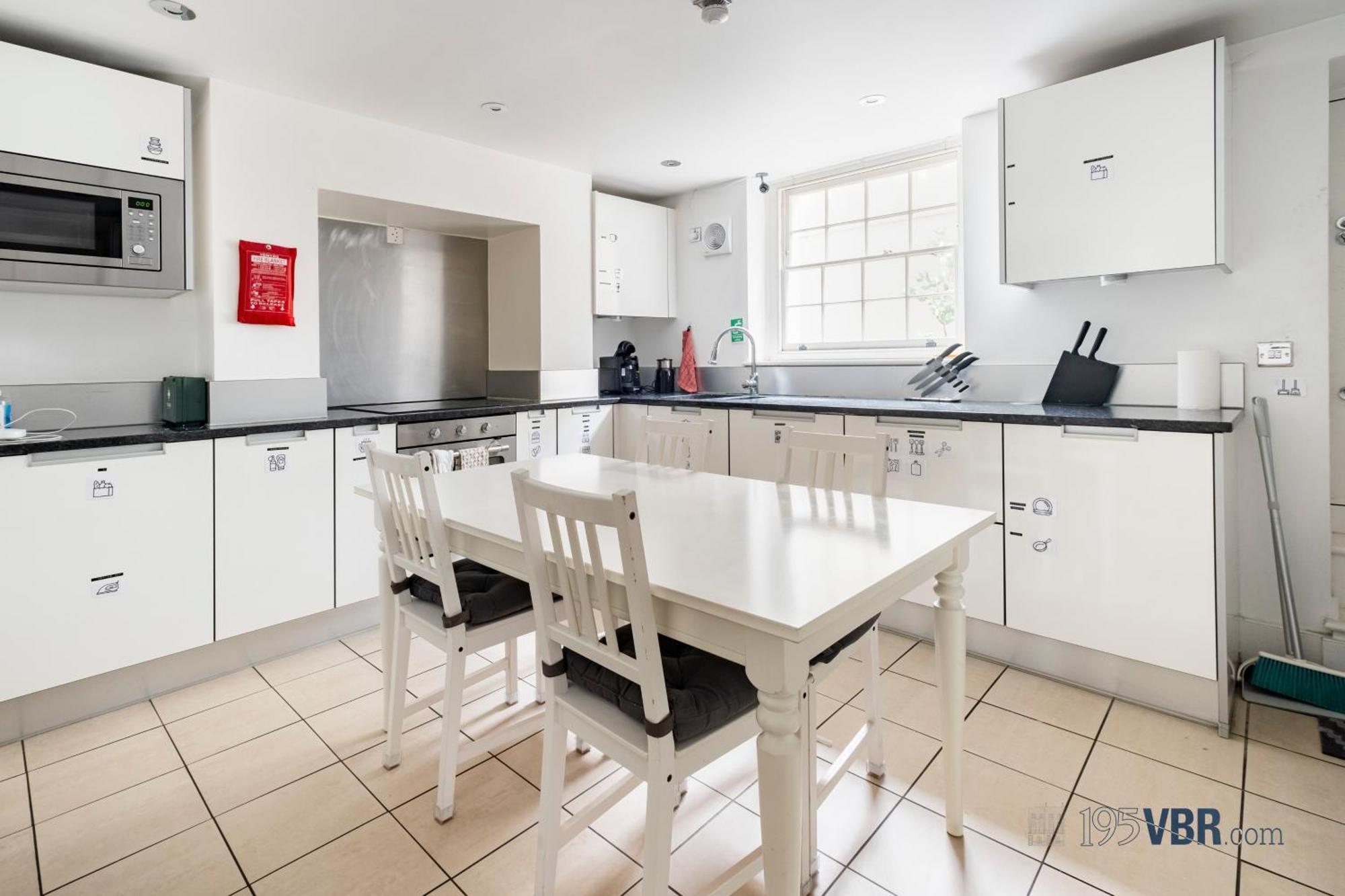 Appartement 195vbr With Private Bathrooms, Shared Kitchen Londres