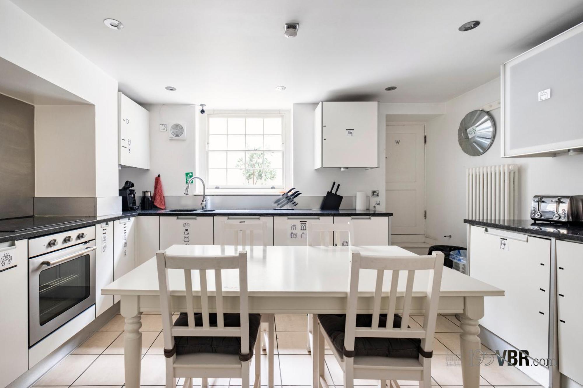 195vbr With Private Bathrooms, Shared Kitchen Appartement *