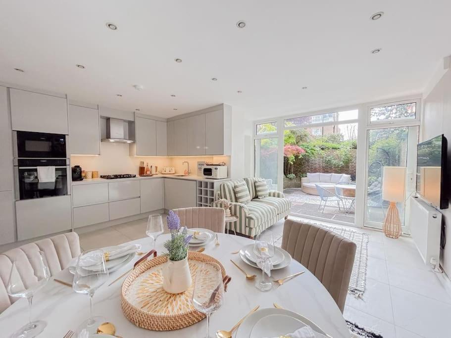 Hébergement de vacances Large 6 Bedroom Retreat In Holland Park *
