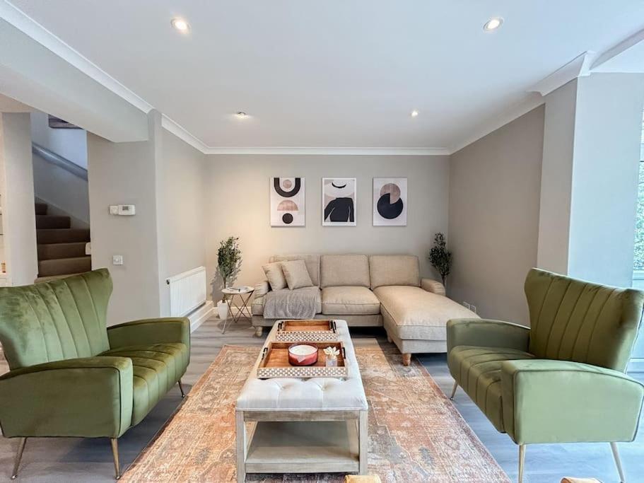 Large 6 Bedroom Retreat In Holland Park Londres
