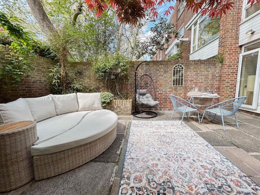 Large 6 Bedroom Retreat In Holland Park * Londres