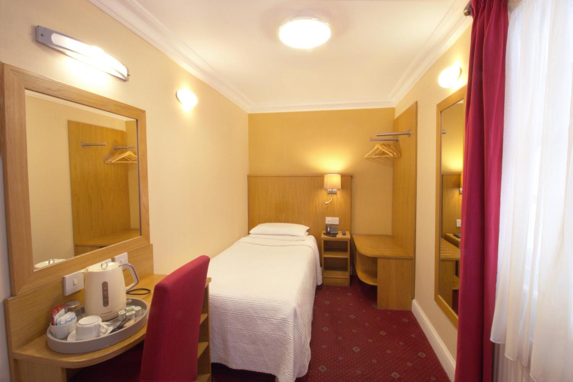 Balmoral House Hotel London