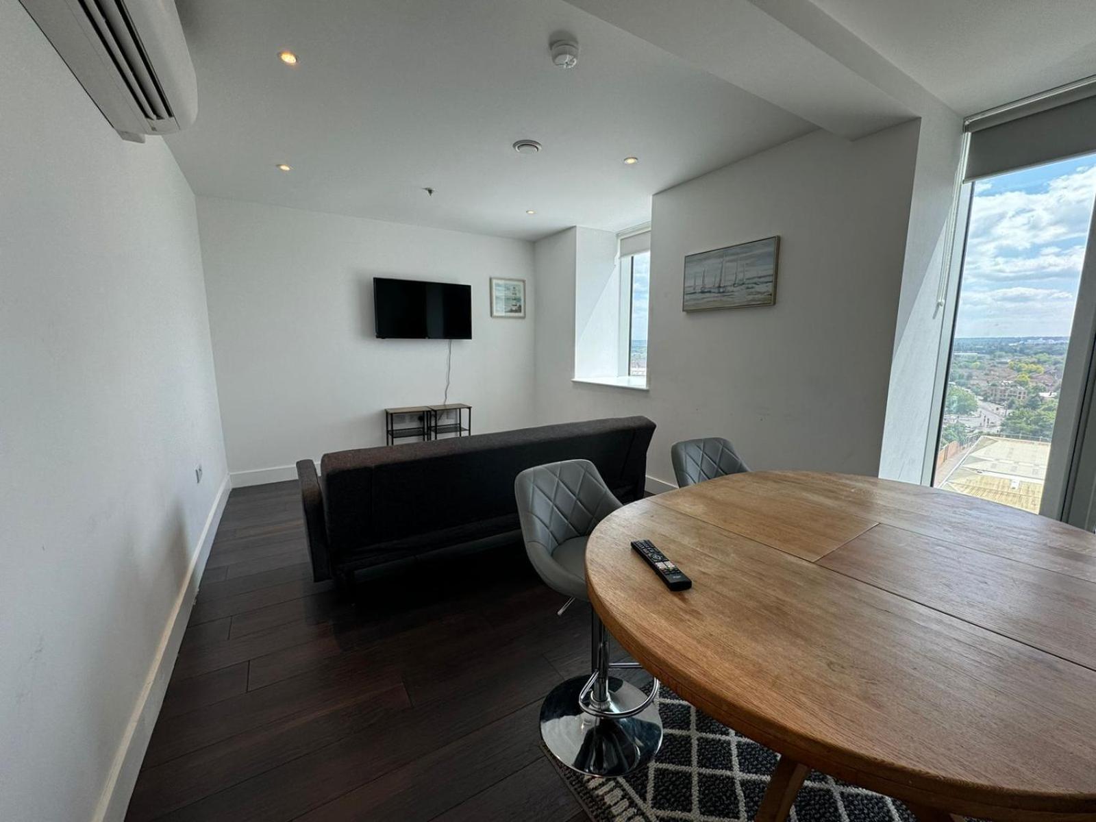 Cozy One Bedroom Flat 20 Mins Central Bp142 Lägenhet
