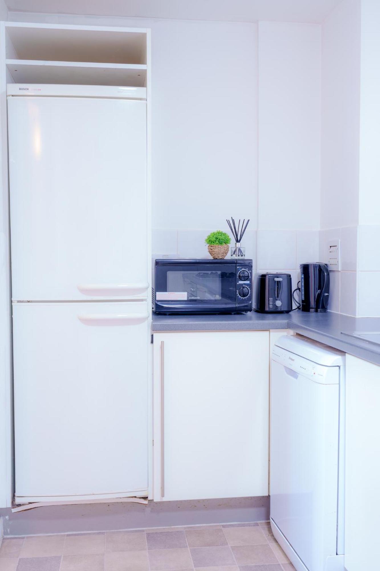 Spacious 2bd 2baths In