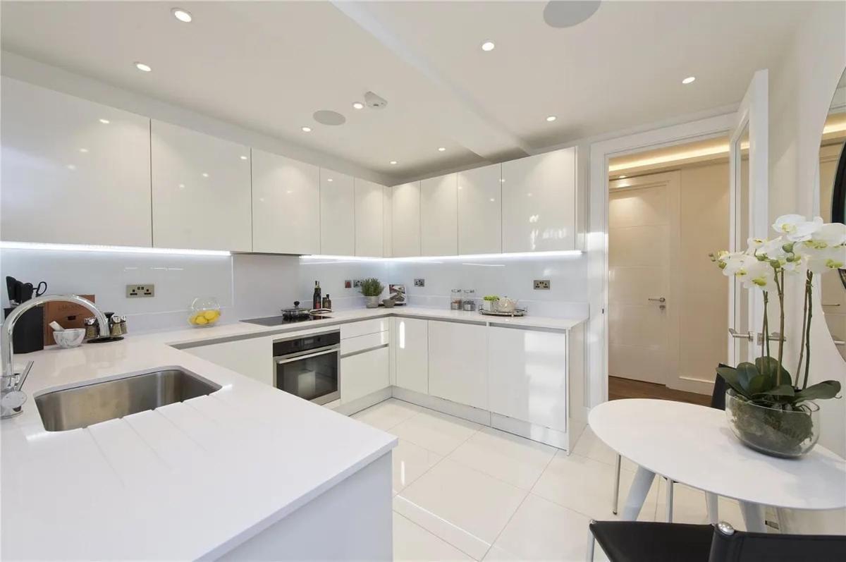 Vakantiehuis Flagship Luxury Villa. Near Mayfair And Hyde Park - Sleeps 16 Londen