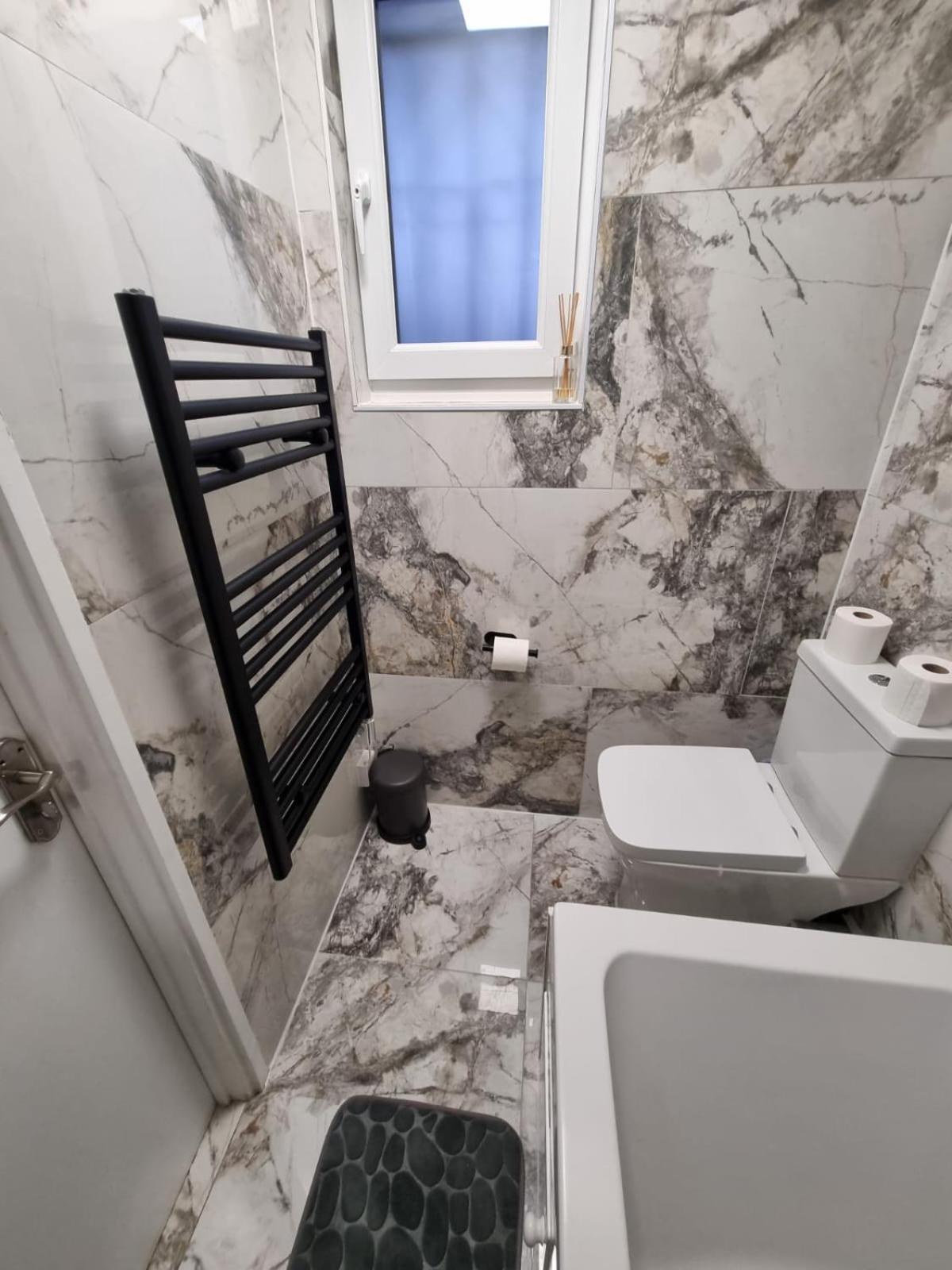 Leilighet Stylish & Free Parking London