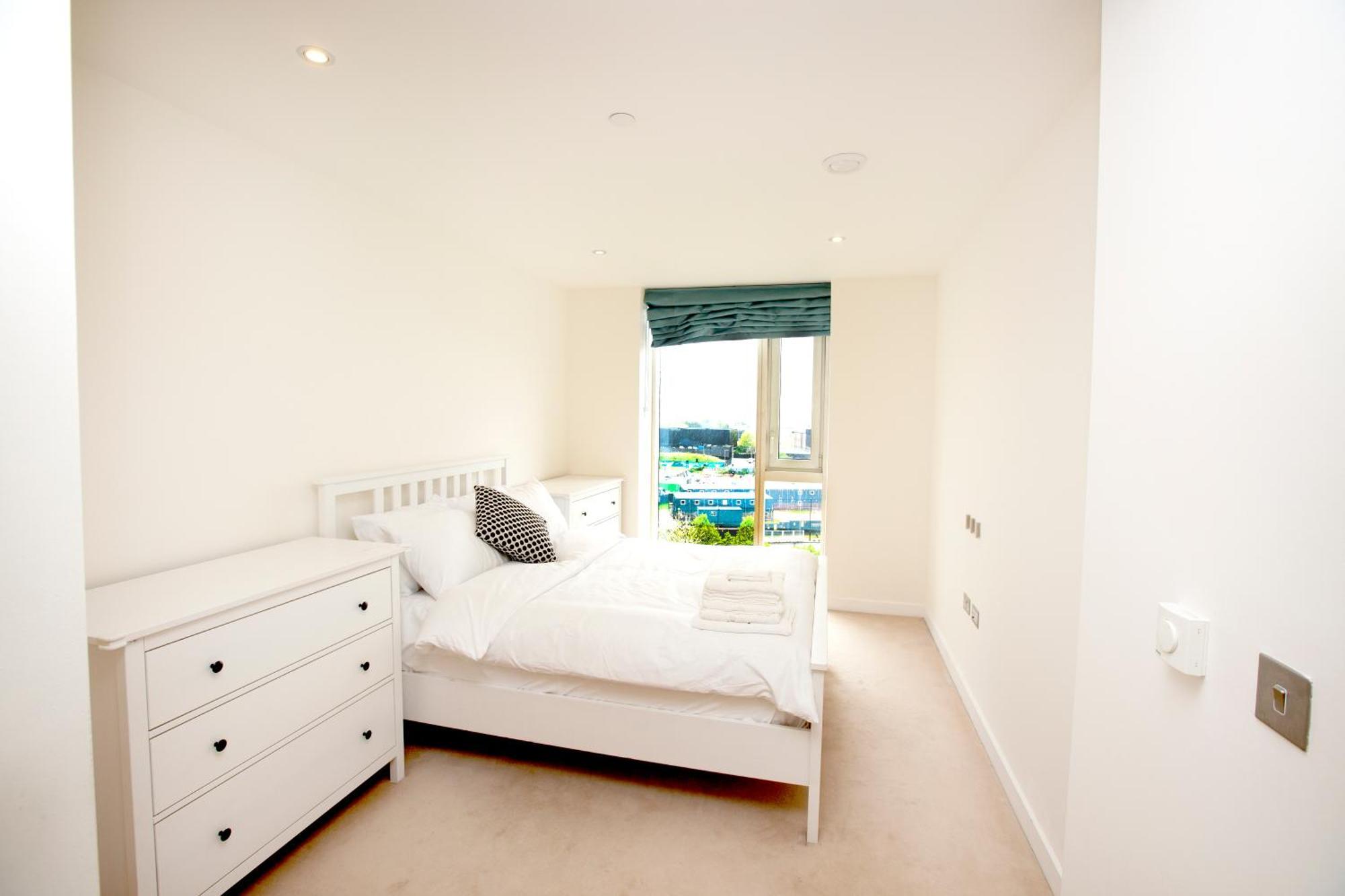 Luxury 2 Bed Near The O2 * London
