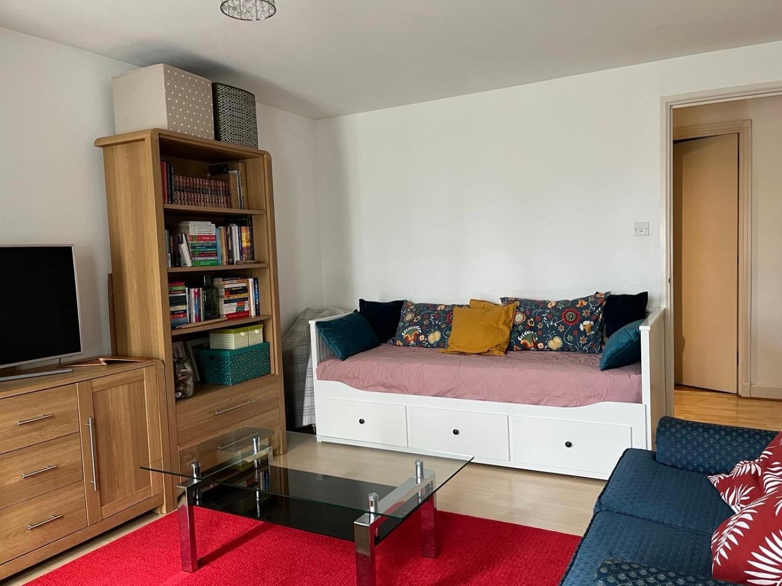 Beautiful 2 Bedroom Apartment