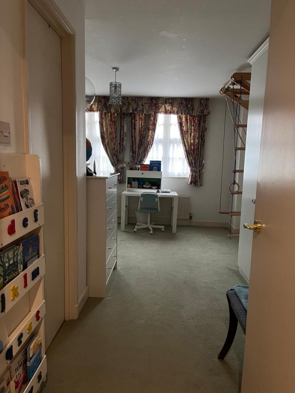 Beautiful 2 Bedroom Lägenhet *
