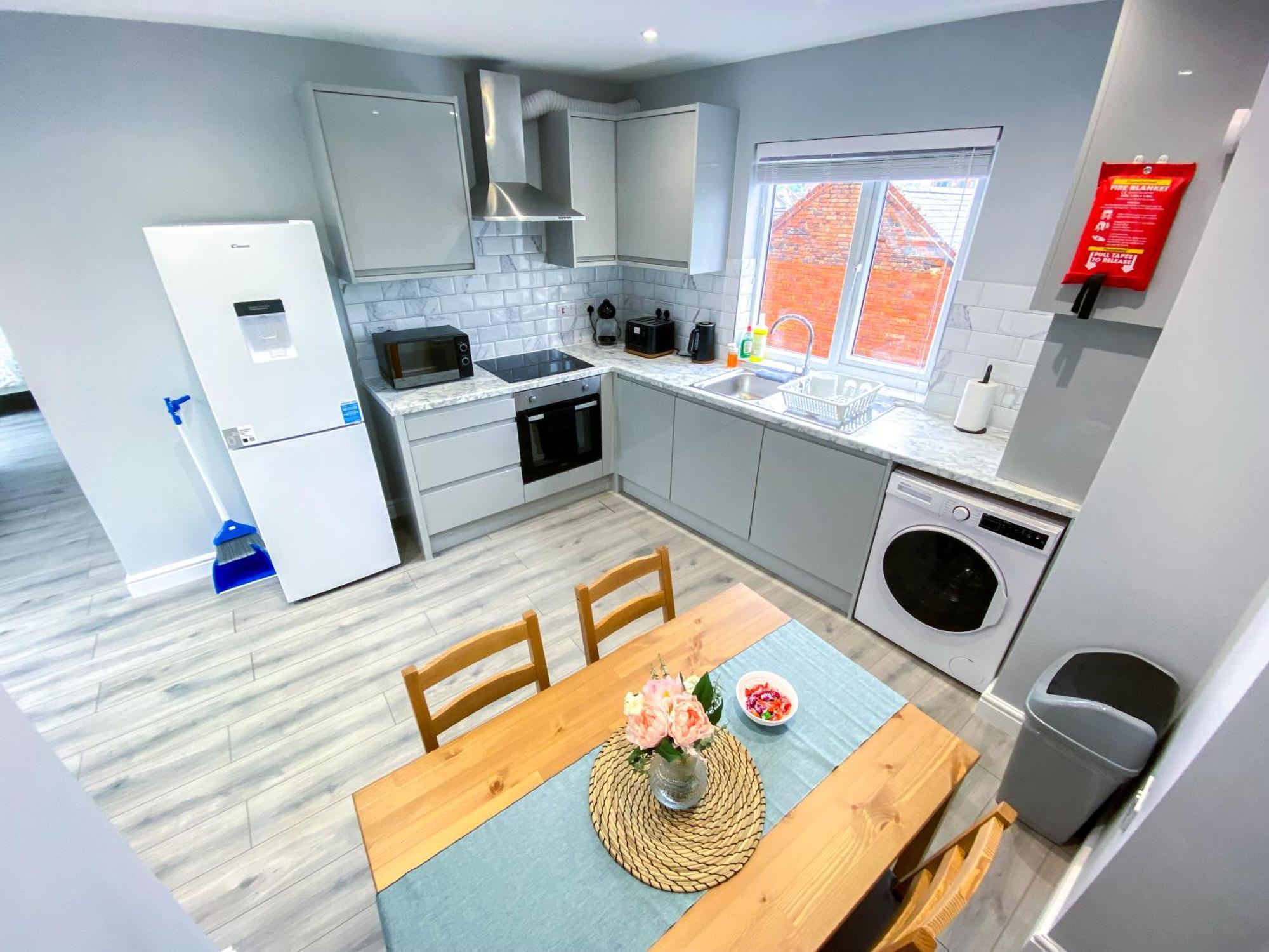 Large 1-bedroom Flat, 5 Guest, - F4 Leilighet