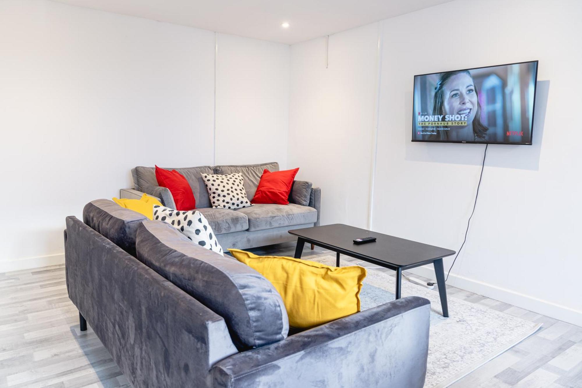 Lägenhet 2 Bedrooms-4 Guests-babycot-wifi-freeparking London