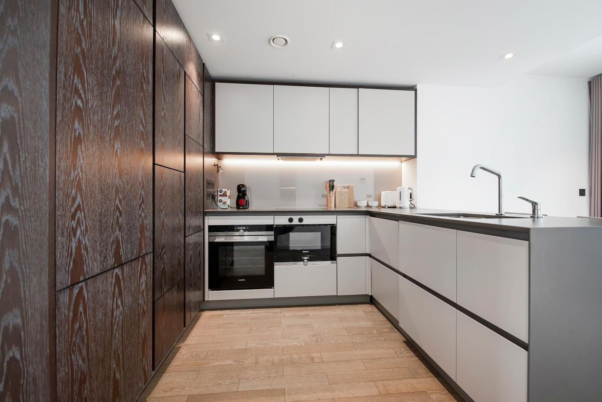Modern 2 Bed Battersea Power Station