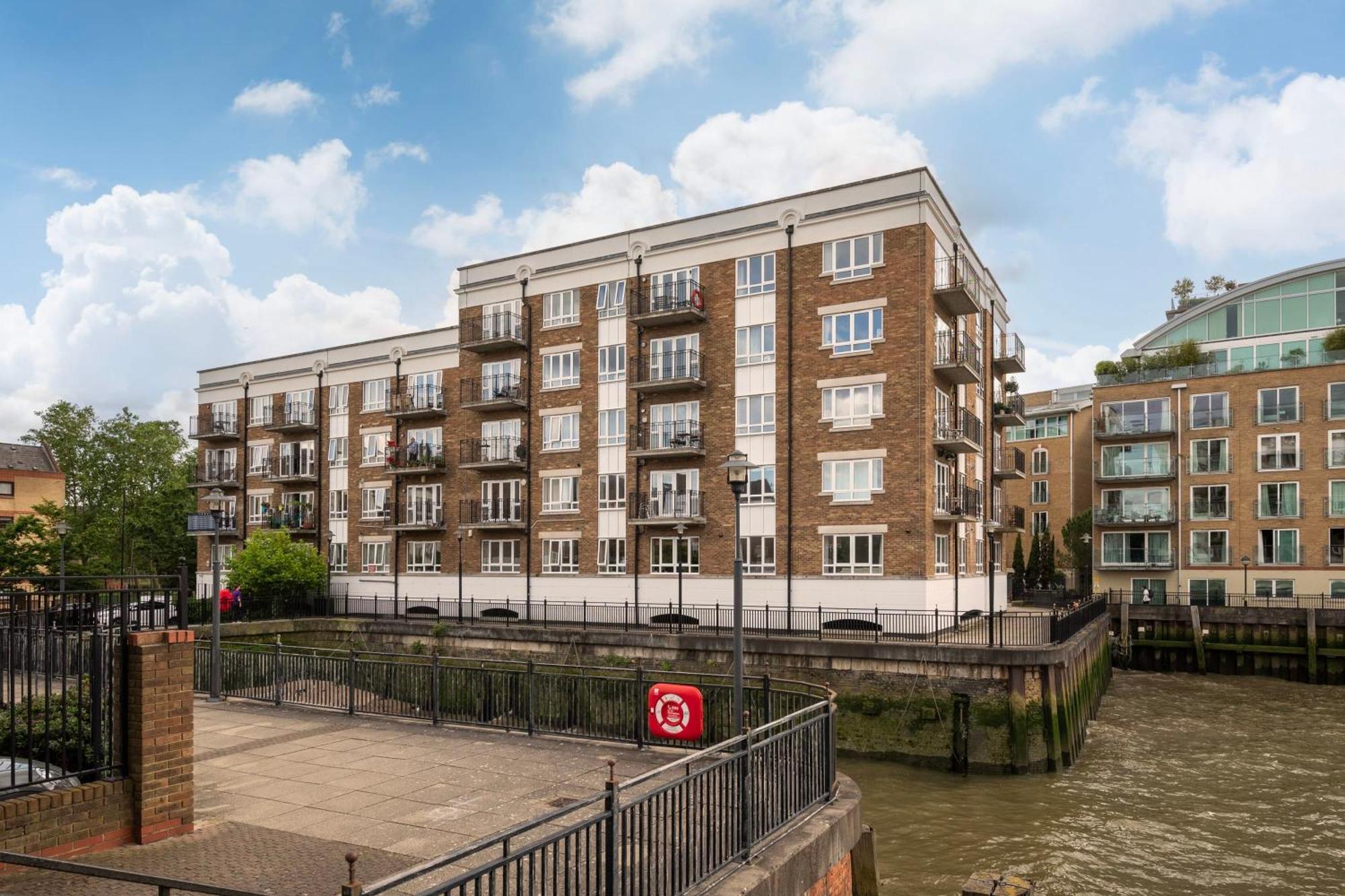 Apartment Wonderful 2br Flat With River Views And Balcony London