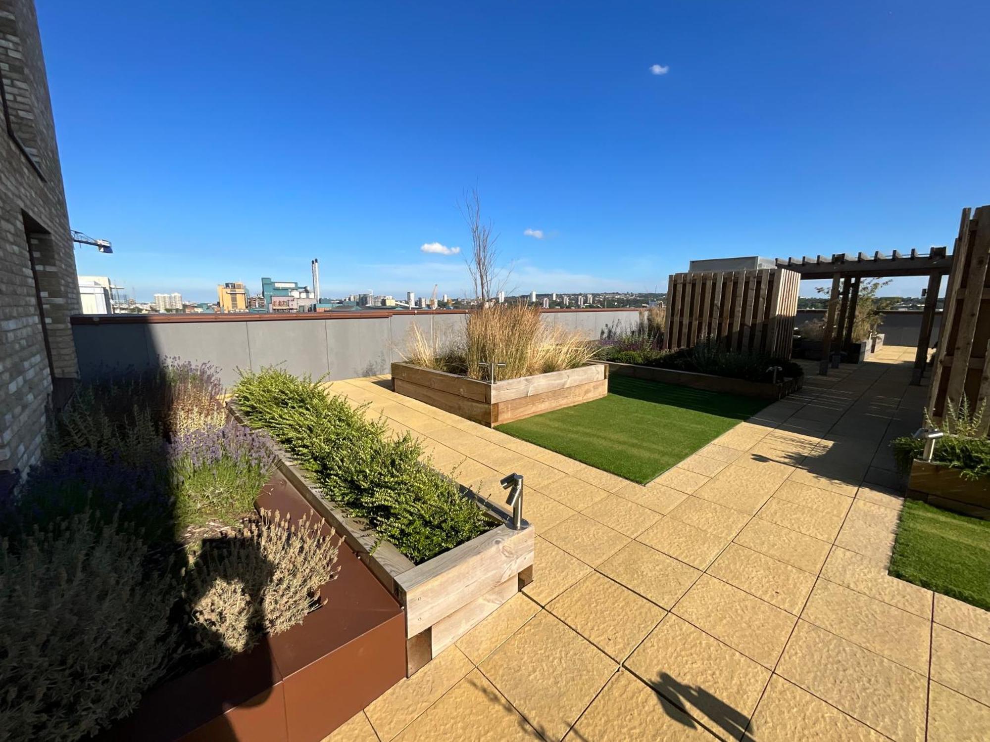 Appartement Deluxe Double Bed In Shared Near Canary Wharf, Airport & O2 Arena With Thames View *