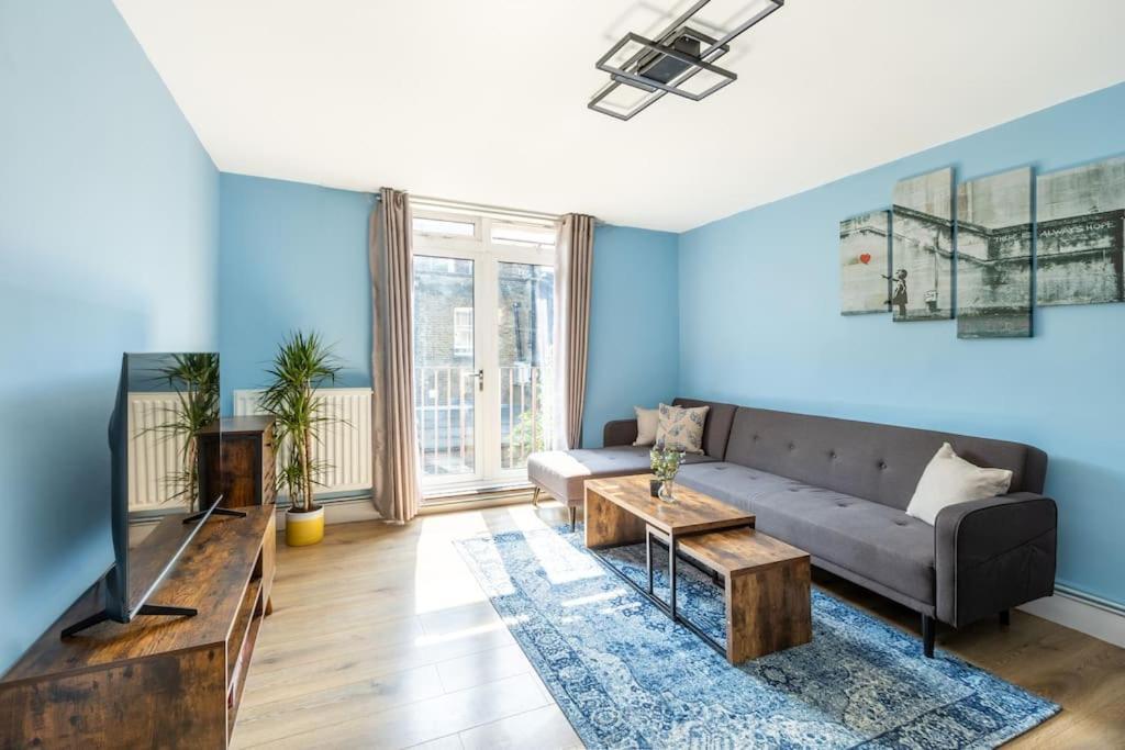 Magnificent 3br With Balcony * Londra