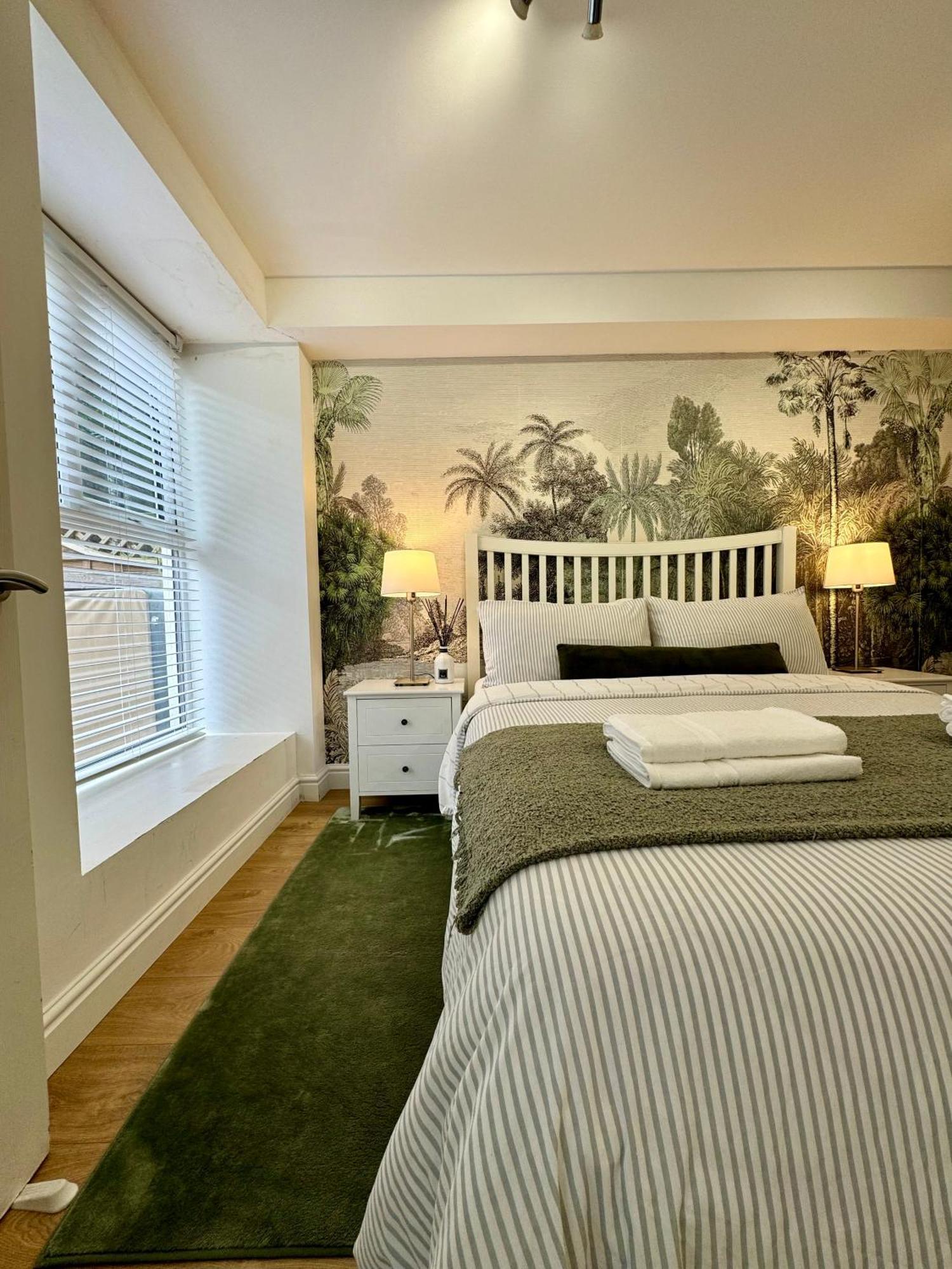 2br L 2ba With Patio-sleep 6 Londres