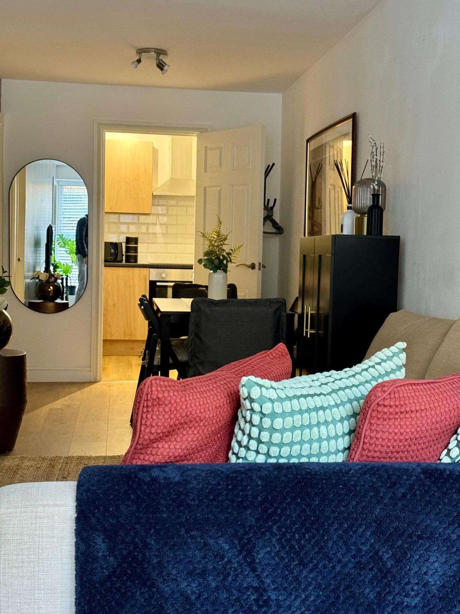 Appartement 2br L 2ba With Patio-sleep 6 Londres