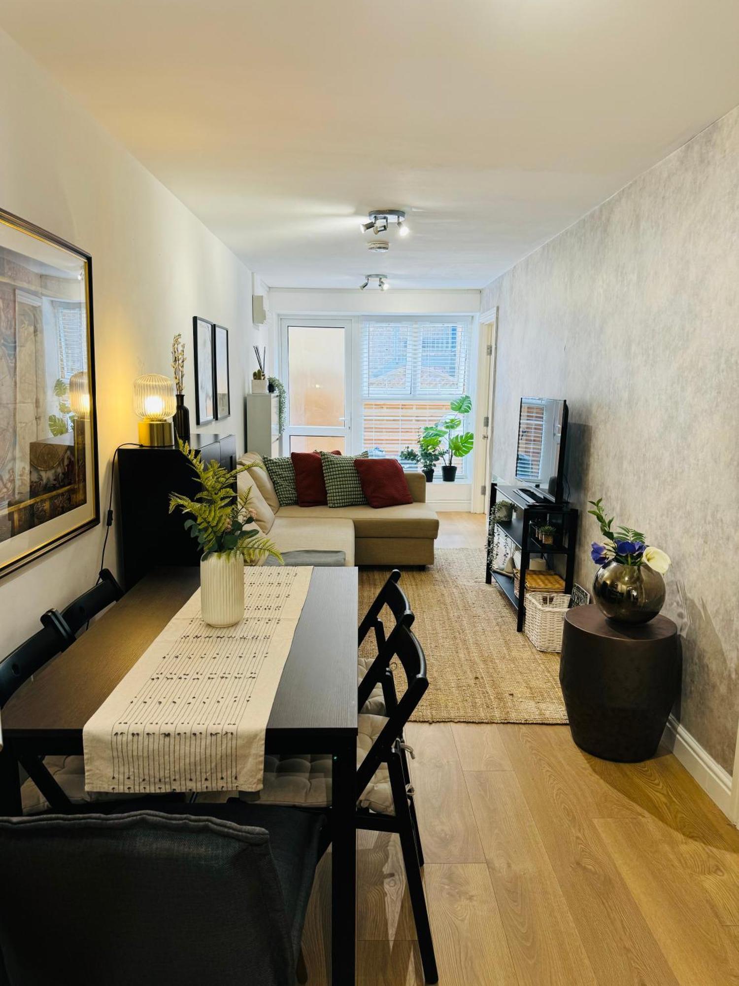 Appartement 2br L 2ba With Patio-sleep 6 *