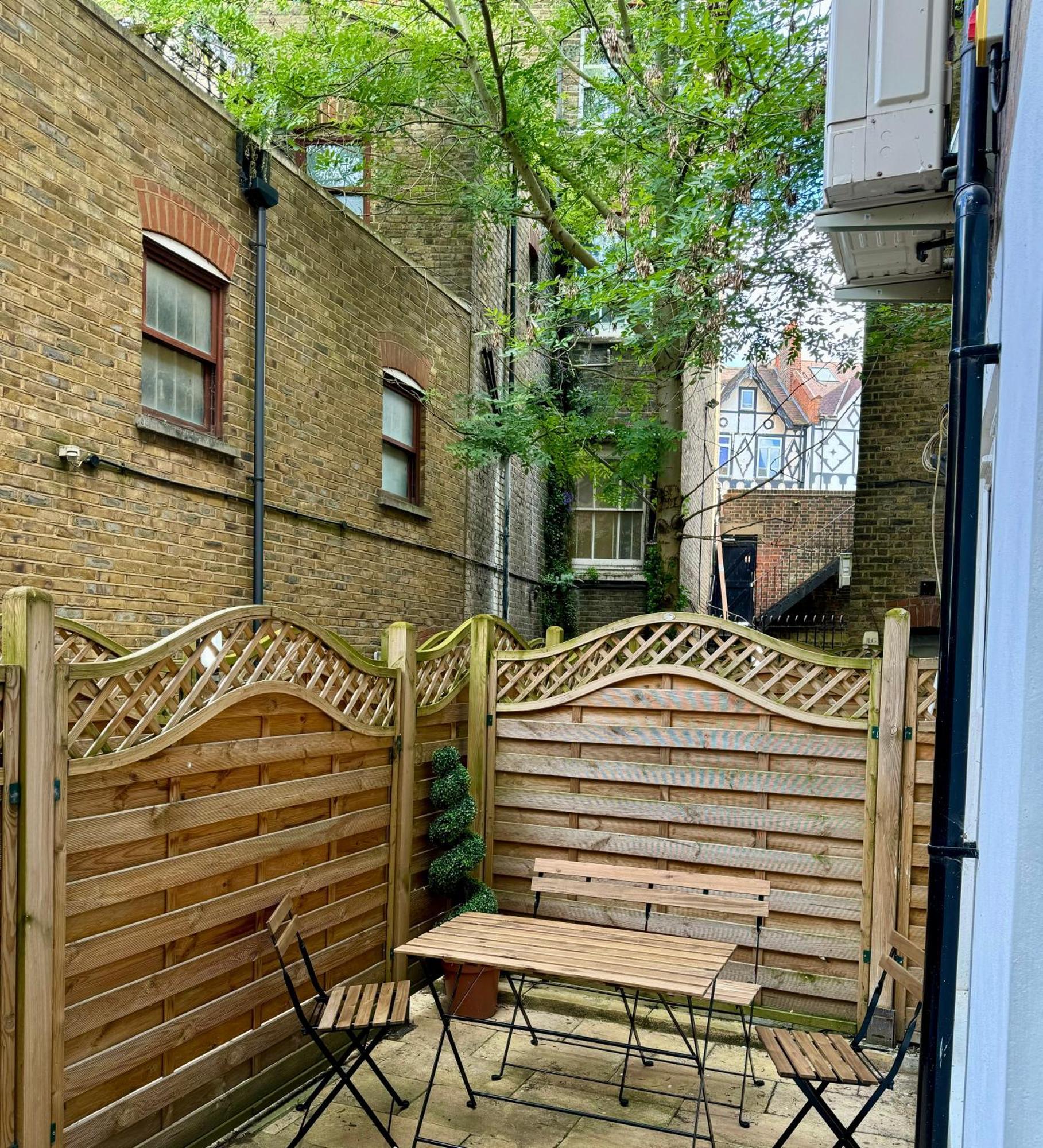 Appartement 2br L 2ba With Patio-sleep 6 Londres