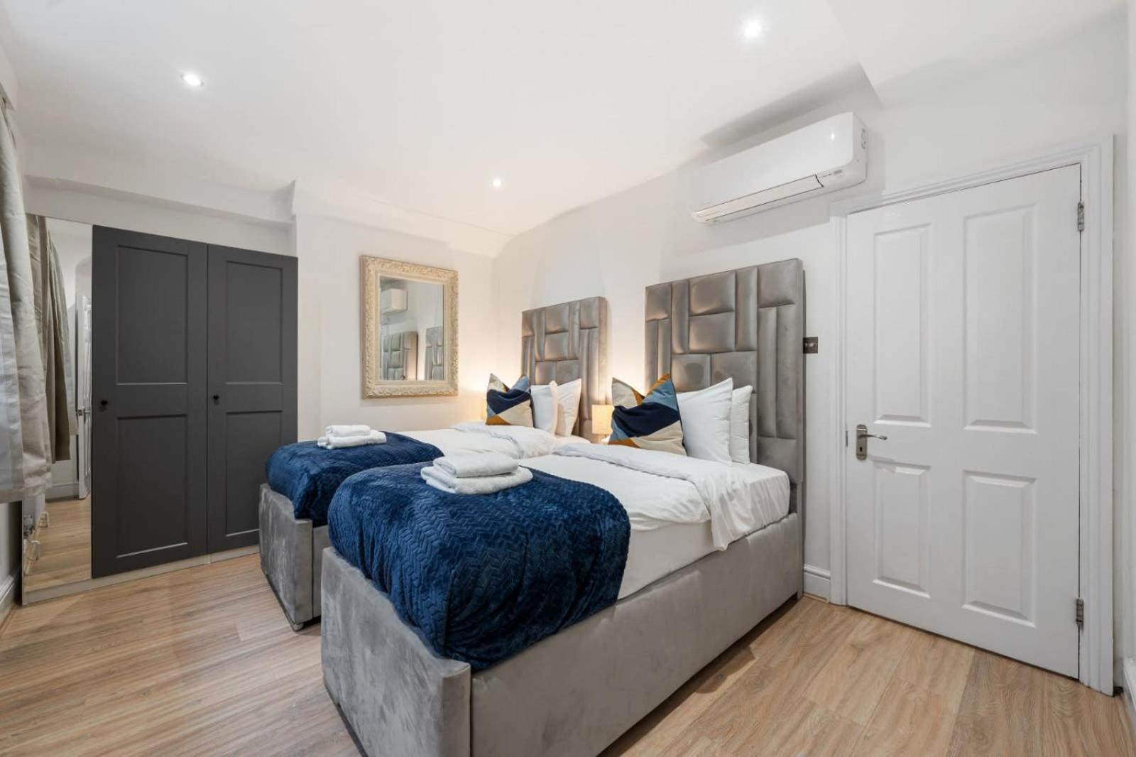 Apartment Mayfair Residences London