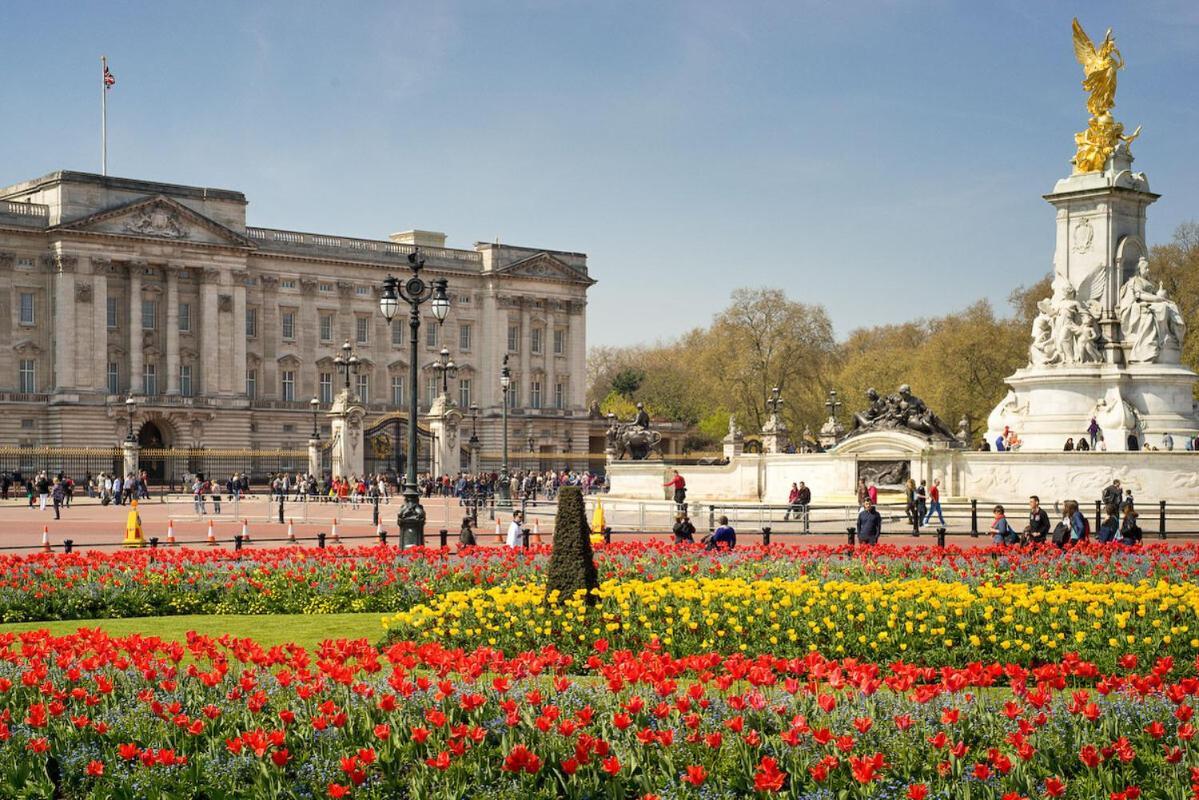 Vakantiehuis Flagship Luxury Villa. Near Mayfair And Hyde Park - Sleeps 16 Londen