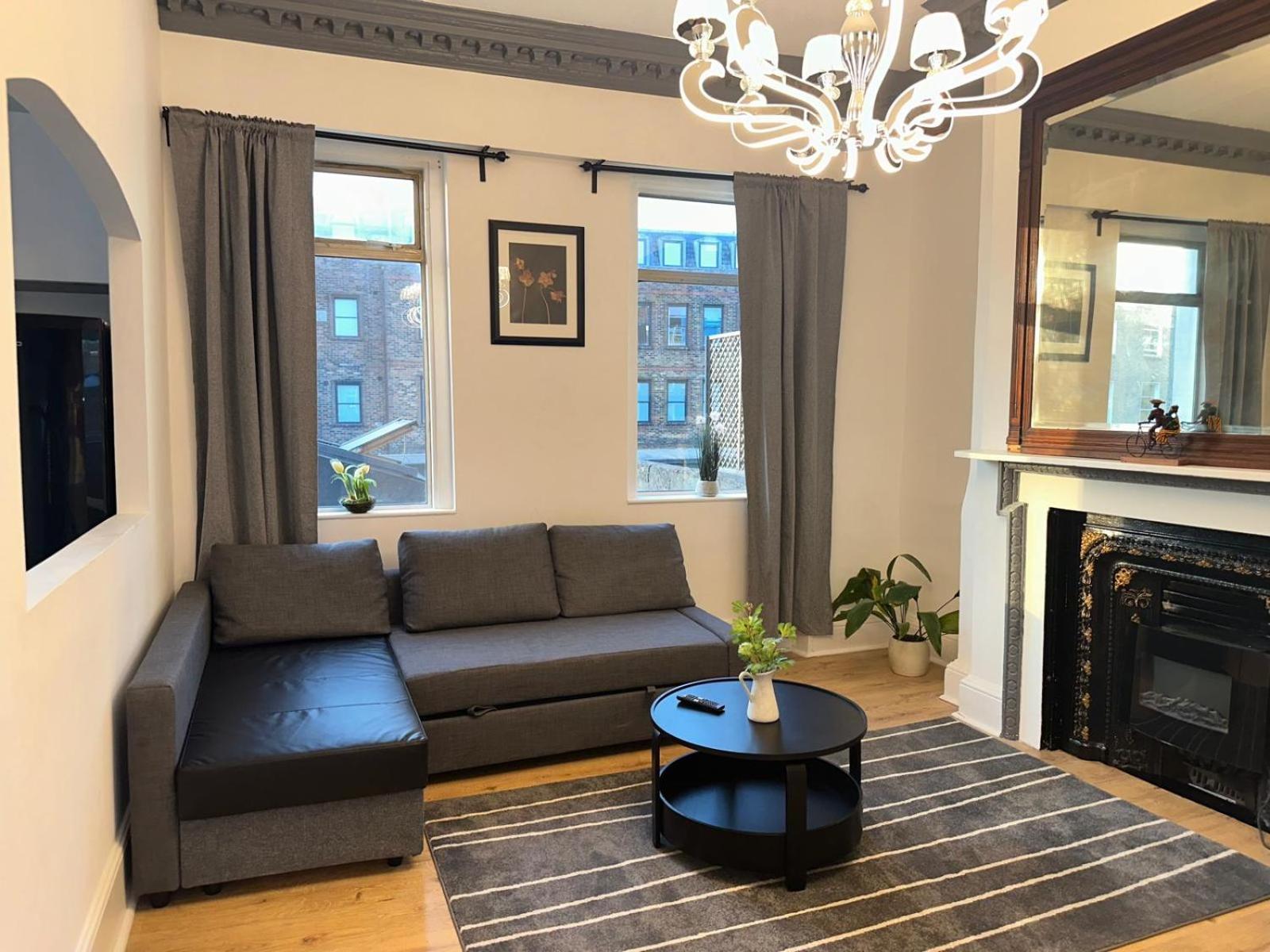 First Floor One Bed In West Apartment *