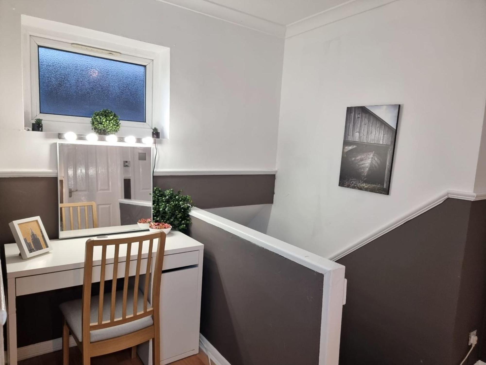 Vakantiehuis Heathrow Airport House *