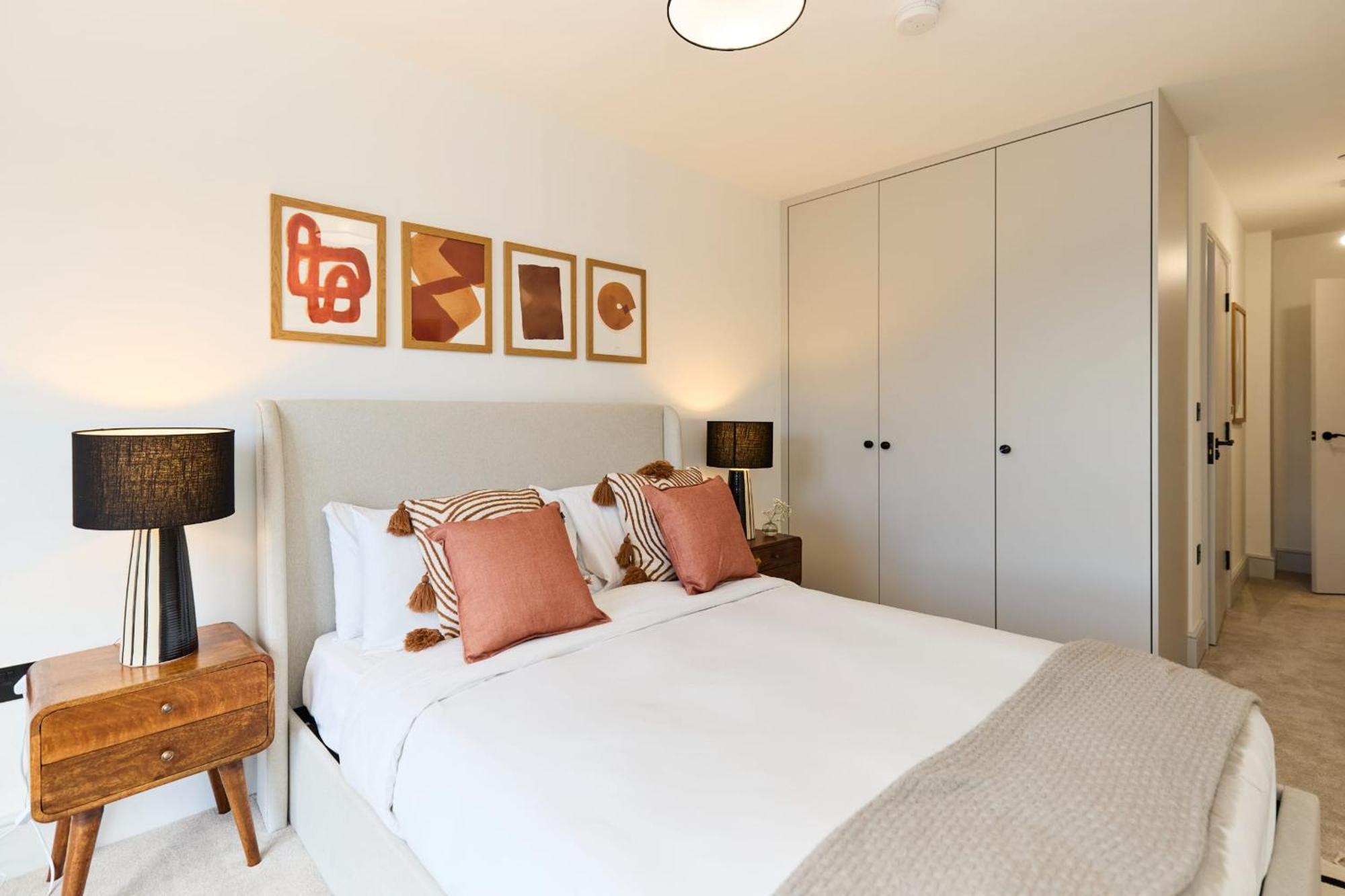 The South Wimbledon Escape - Lovely 3bdr With Balcony Appartement Londen