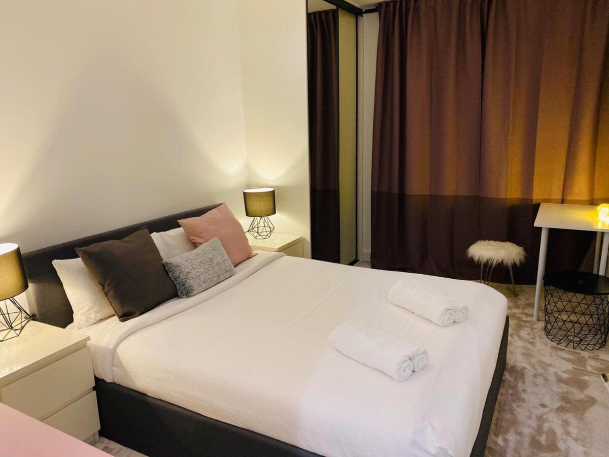 1bed Balcony Grocery Downstairs Apartment *