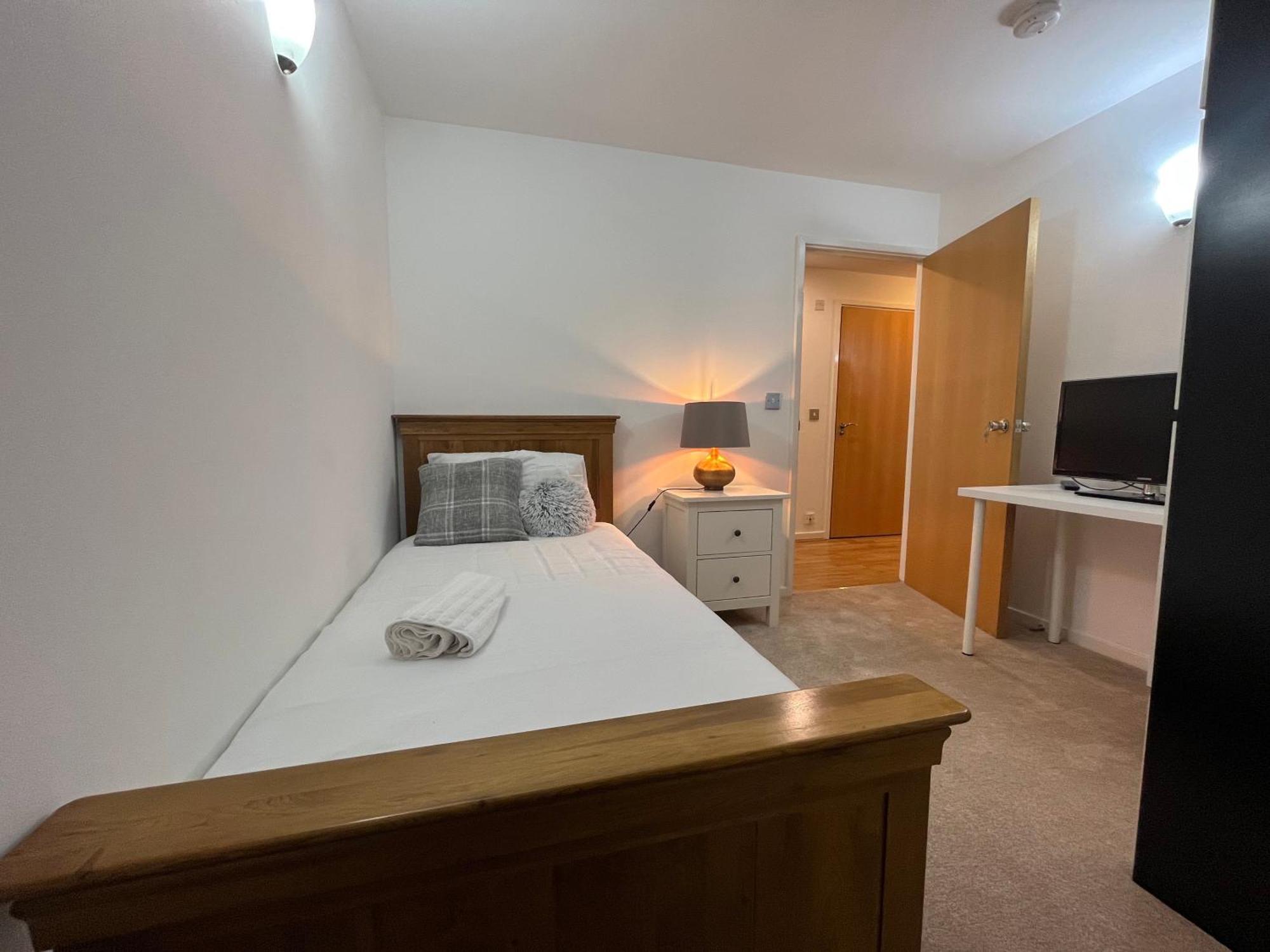 Roomzzz Near The Excel Exhibition Centre Royal Victoria O2 Arena Central 24 Hour Self Check-in * Londres