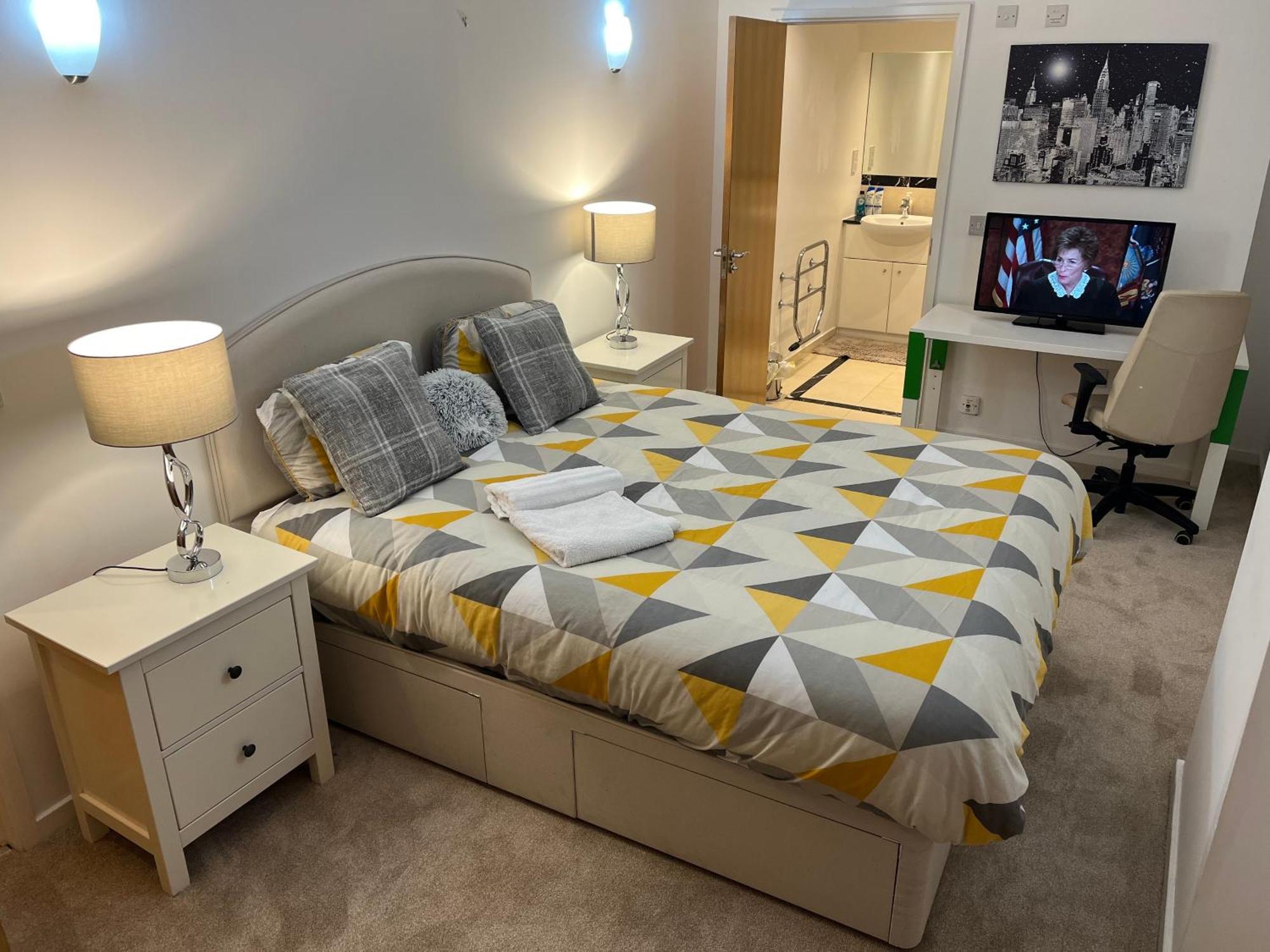 Roomzzz Near The Excel Exhibition Centre Royal Victoria O2 Arena Central 24 Hour Self Check-in * Londres
